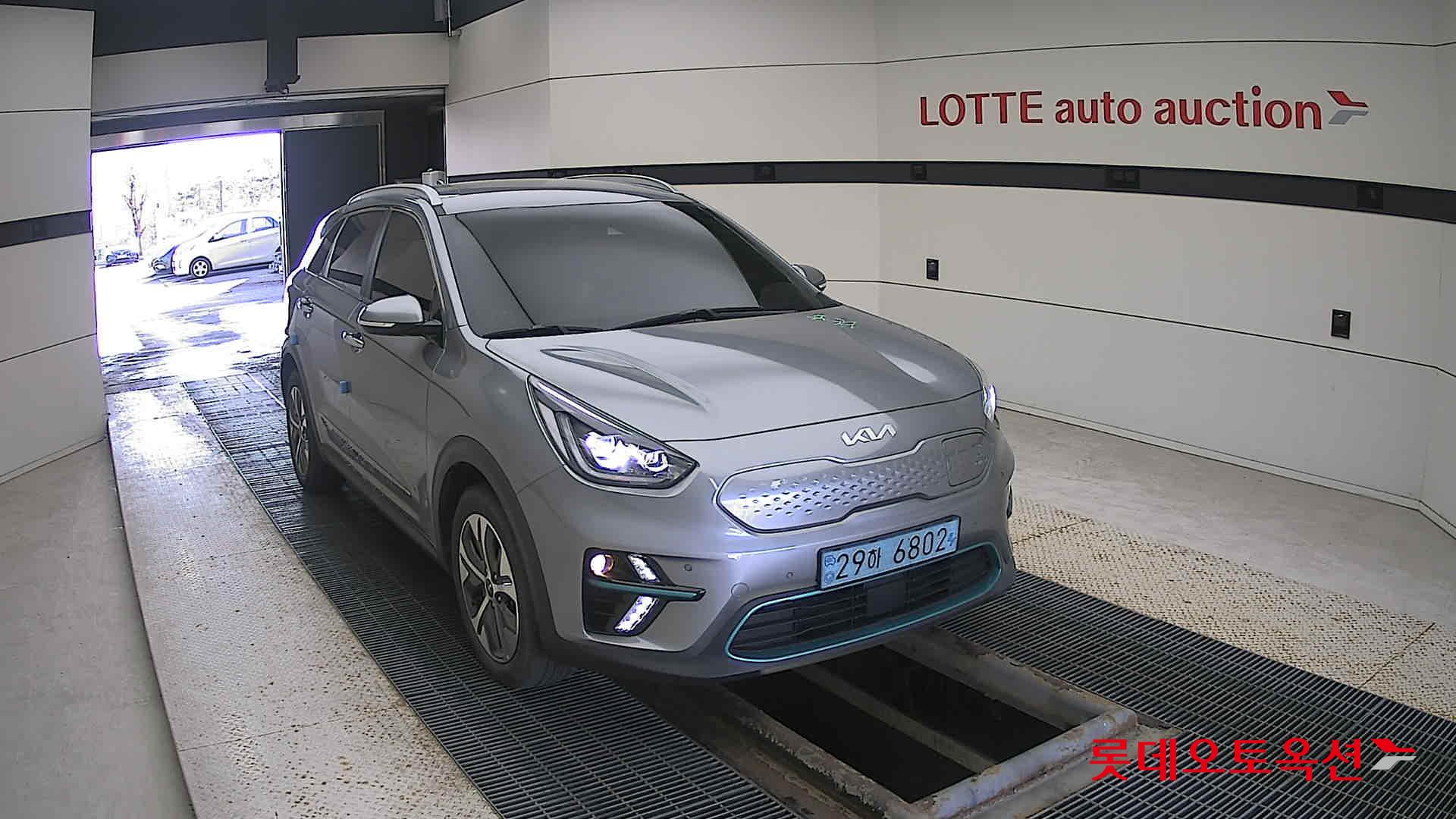Kia Niro EV id 3446765 из Кореи 15