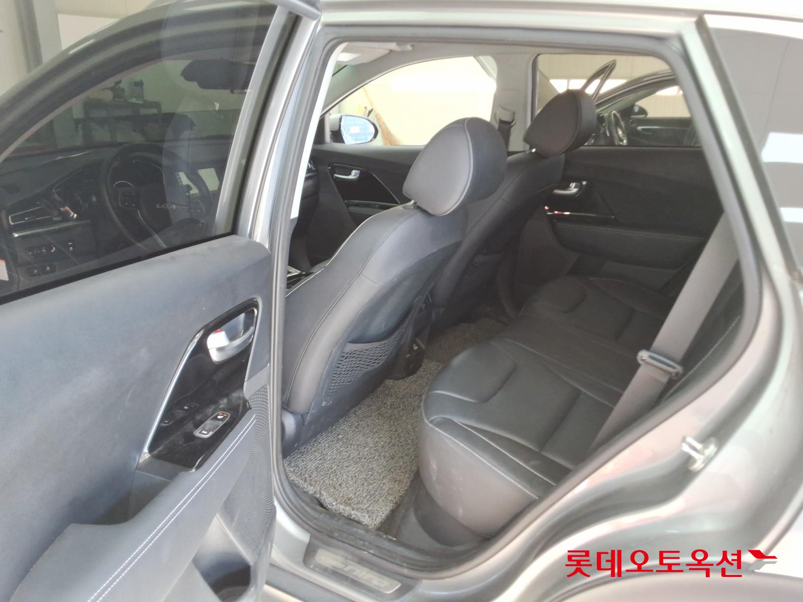 Kia Niro EV id 3446765 из Кореи 35