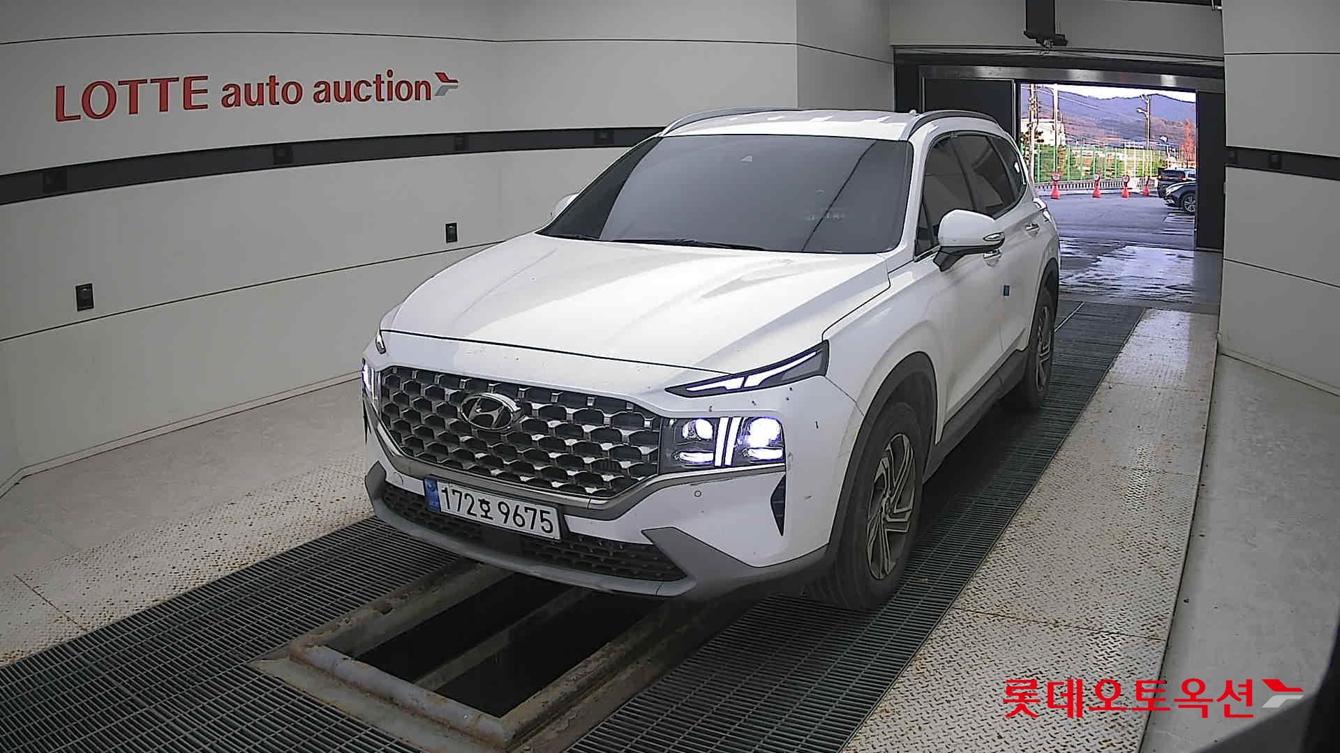 Hyundai Santa Fe 2023 Creamy White Pearl (optional) из Кореи