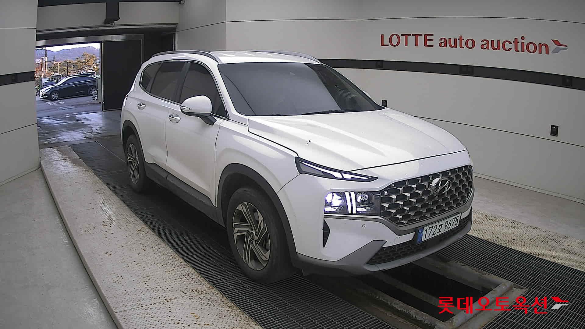 Hyundai Santa Fe 2023 Creamy White Pearl (optional) из Кореи, фото 2