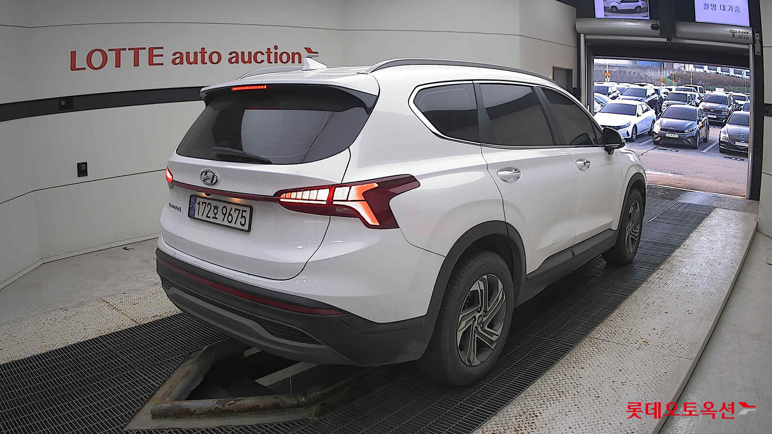 Hyundai Santa Fe 2023 Creamy White Pearl (optional) из Кореи, фото 4