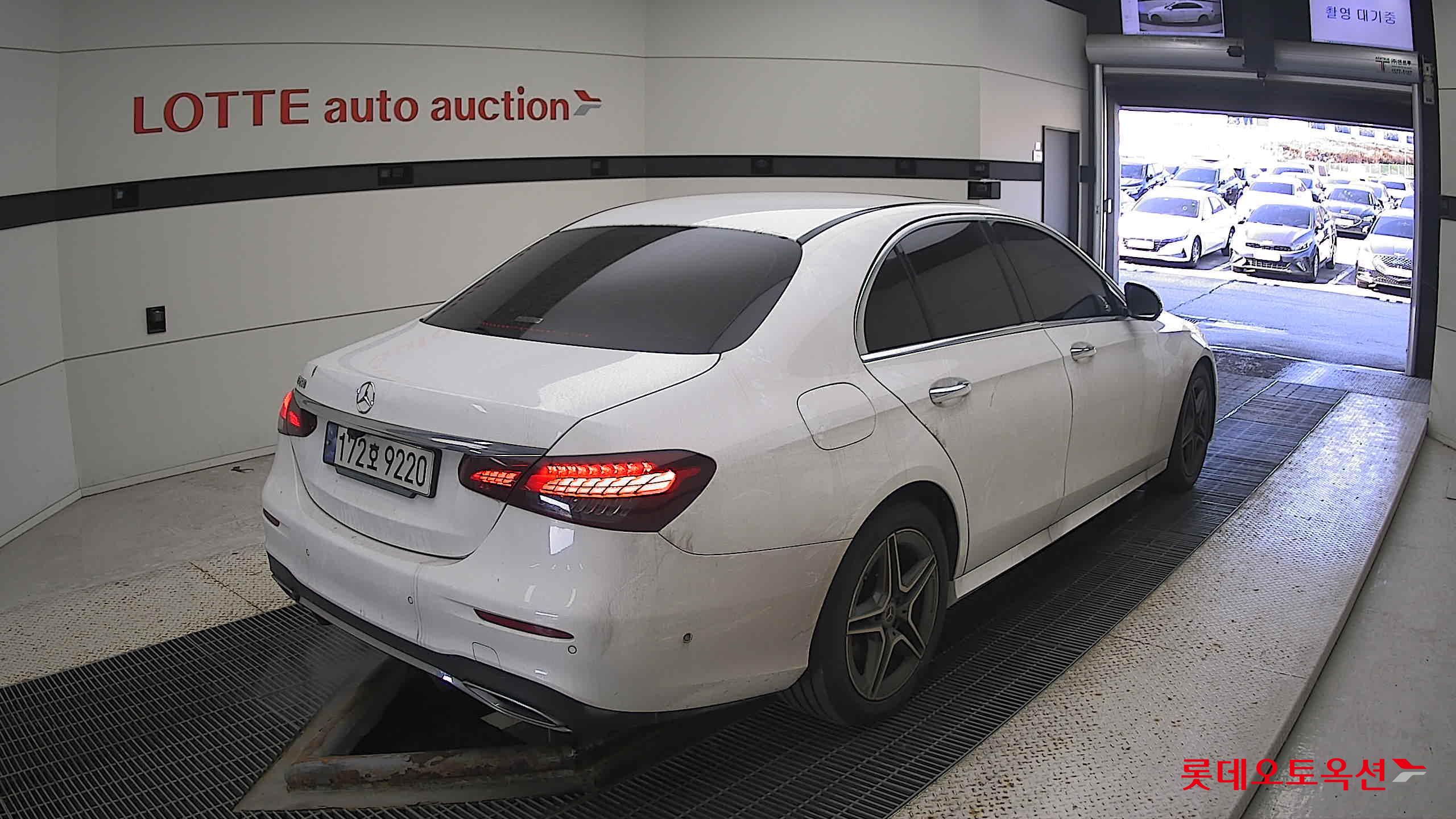 Mercedes-Benz Mercedes-Benz E250 2023 149-POLAR WHITE (BENZ) из Кореи, фото 4