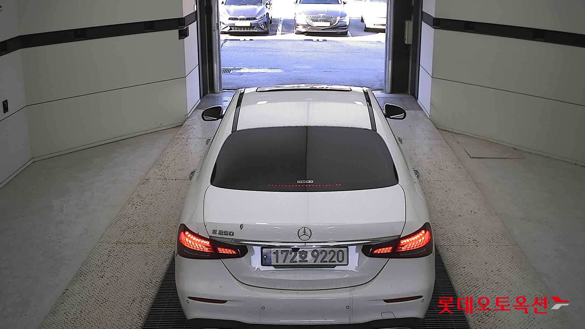 Mercedes-Benz Mercedes-Benz E250 2023 149-POLAR WHITE (BENZ) из Кореи, фото 5