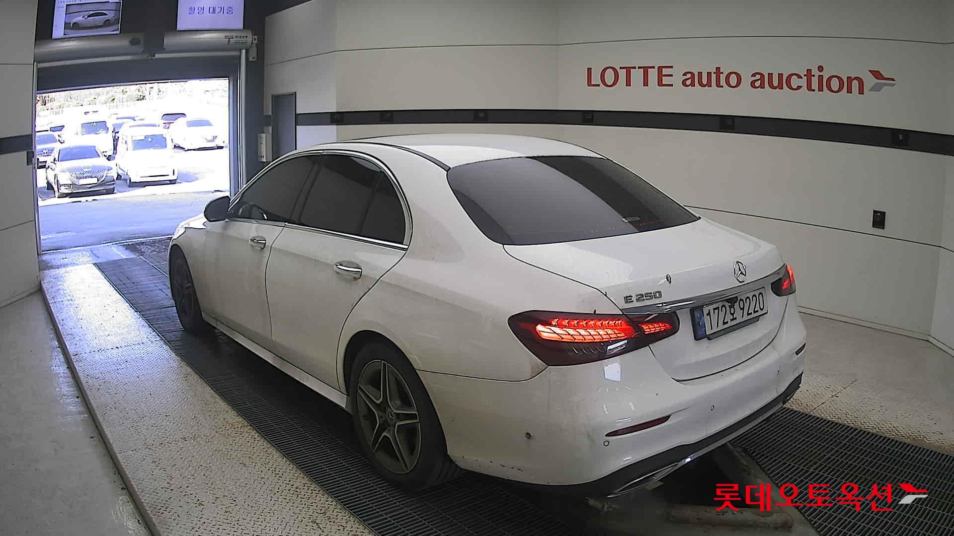 Mercedes-Benz Mercedes-Benz E250 2023 149-POLAR WHITE (BENZ) из Кореи, фото 6