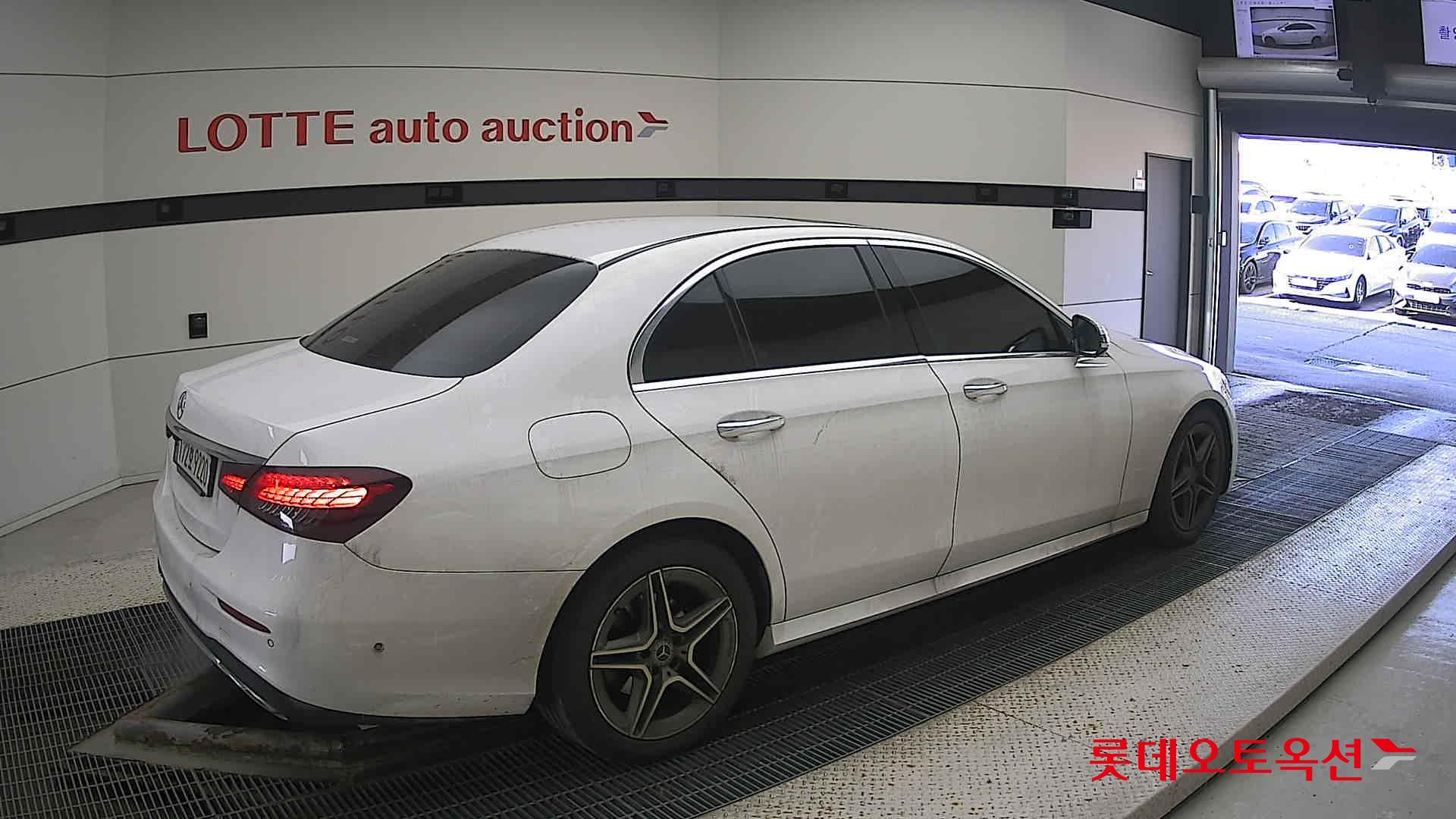 Mercedes-Benz Mercedes-Benz E250 id 3441833 из Кореи 19