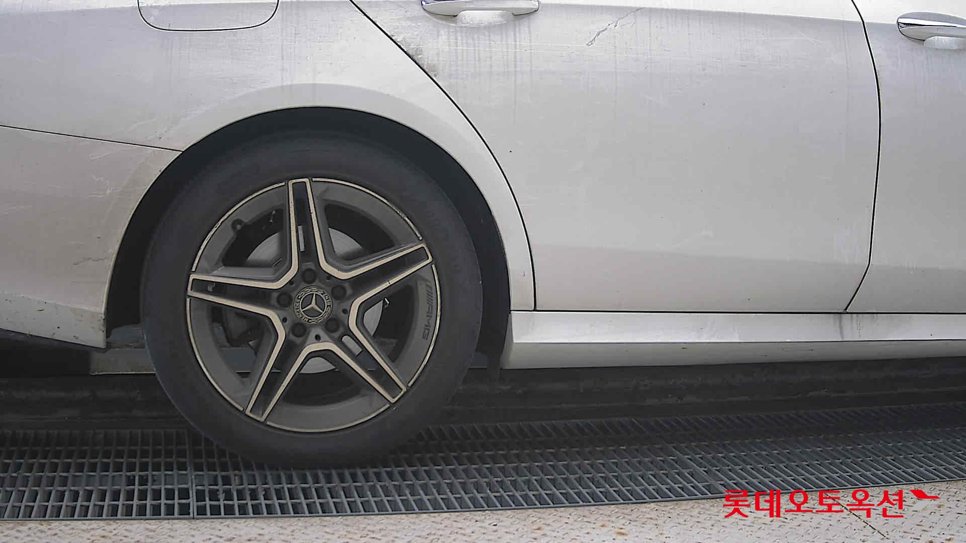 Mercedes-Benz Mercedes-Benz E250 id 3441833 из Кореи 24