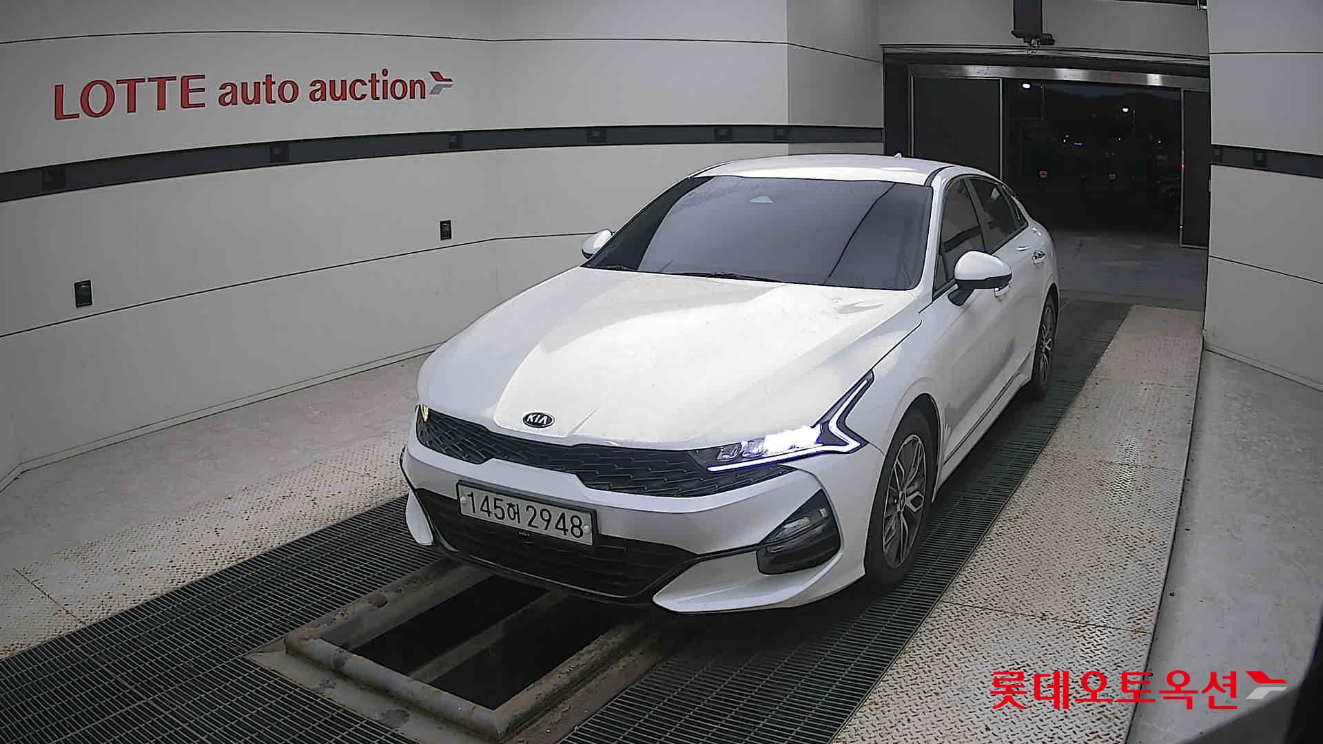 Kia K5 2020 Snow White Pearl (optional) из Кореи