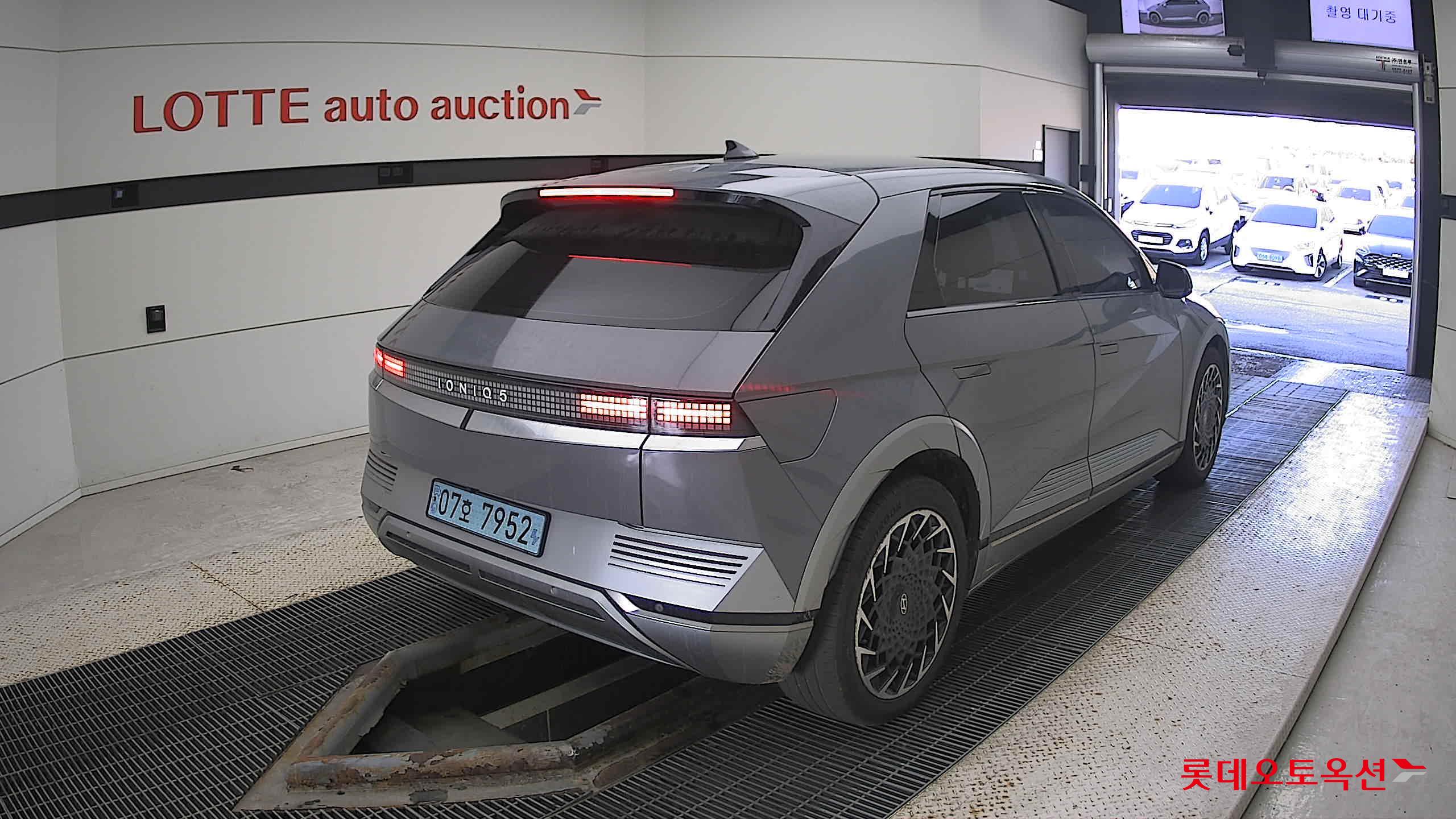 Hyundai IONIQ 5 2022 Galactic Grey Metallic из Кореи, фото 4