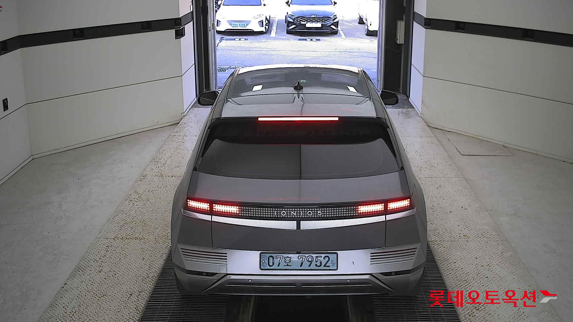 Hyundai IONIQ 5 2022 Galactic Grey Metallic из Кореи, фото 5