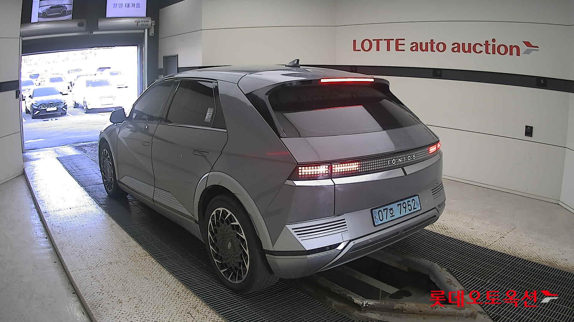 Hyundai IONIQ 5 2022 Galactic Grey Metallic из Кореи, фото 6