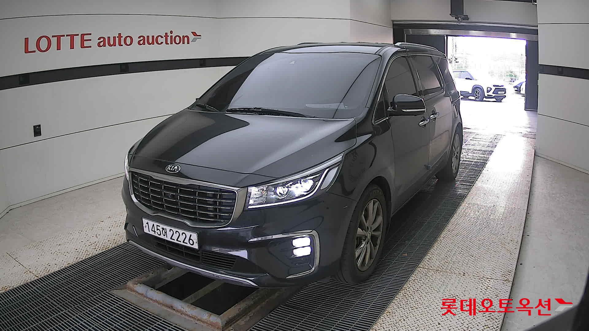 Kia Carnival Limousine 2020 Aurora Black Pearl из Кореи