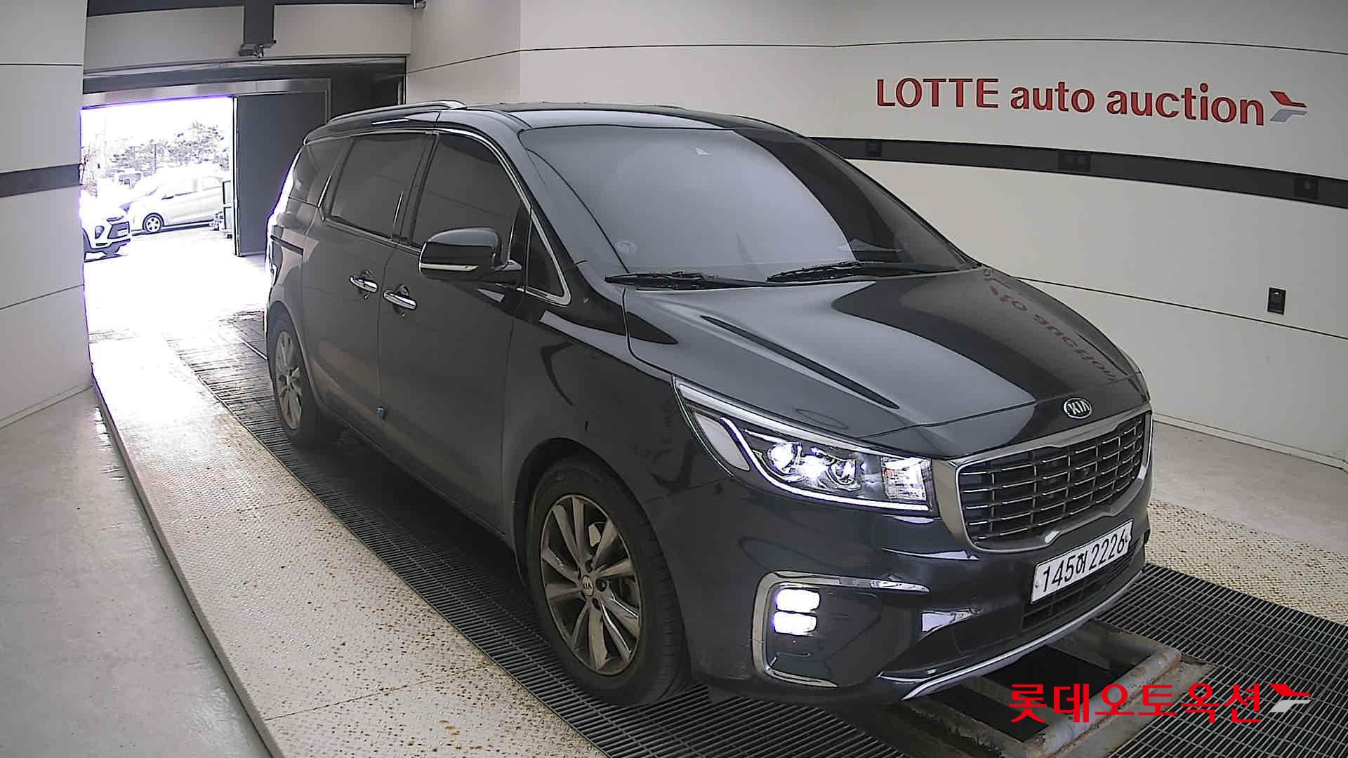 Kia Carnival Limousine 2020 Aurora Black Pearl из Кореи, фото 2