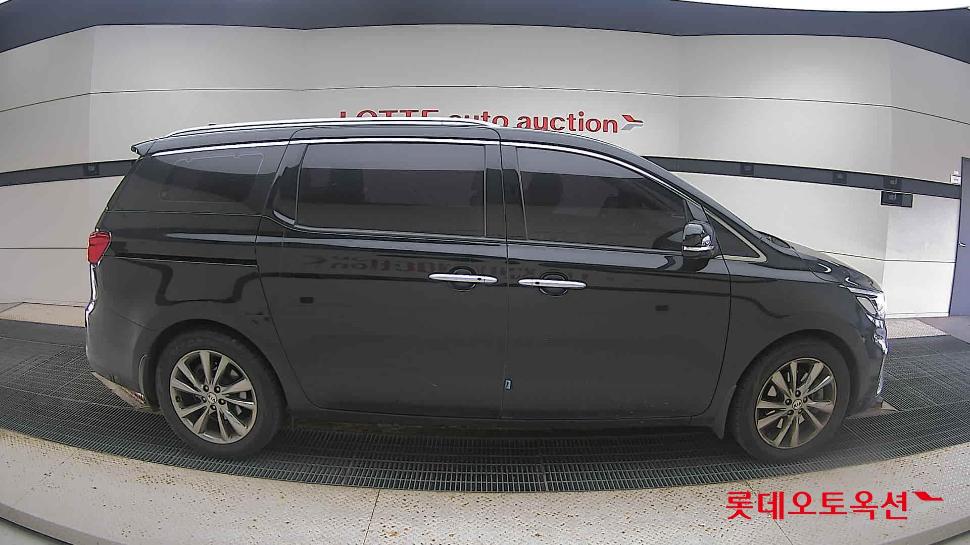 Kia Carnival Limousine 2020 Aurora Black Pearl из Кореи, фото 3