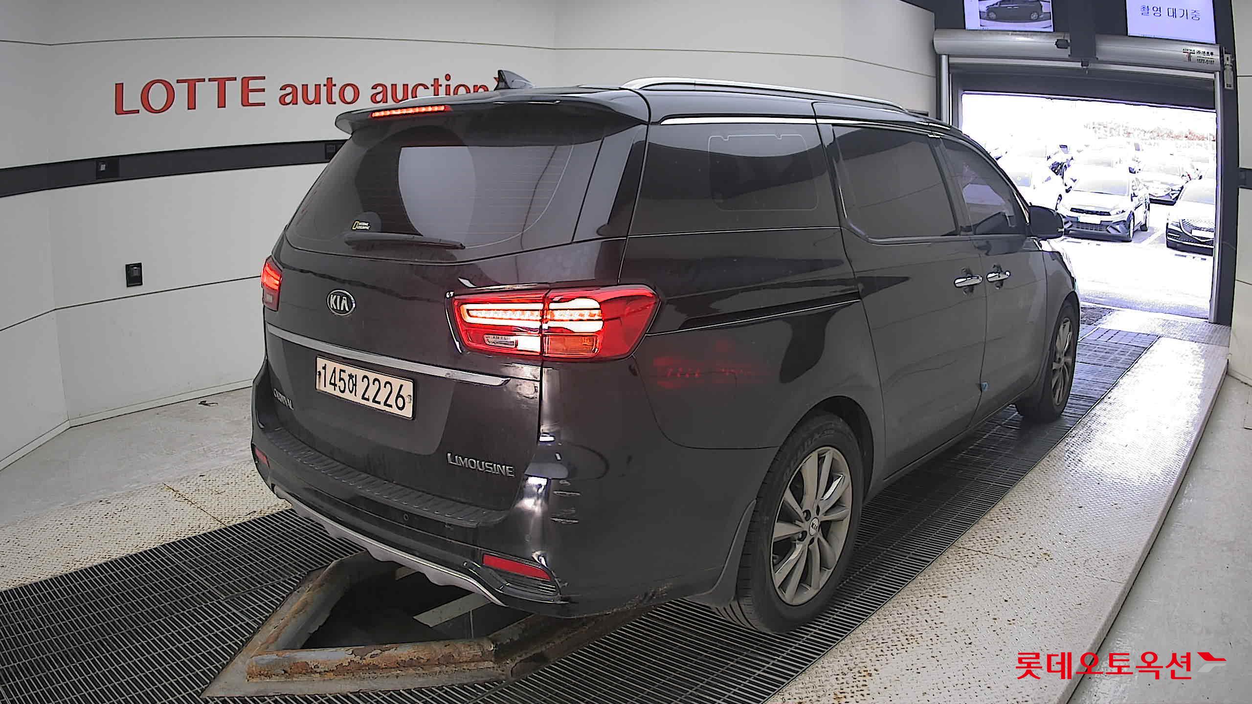 Kia Carnival Limousine 2020 Aurora Black Pearl из Кореи, фото 4