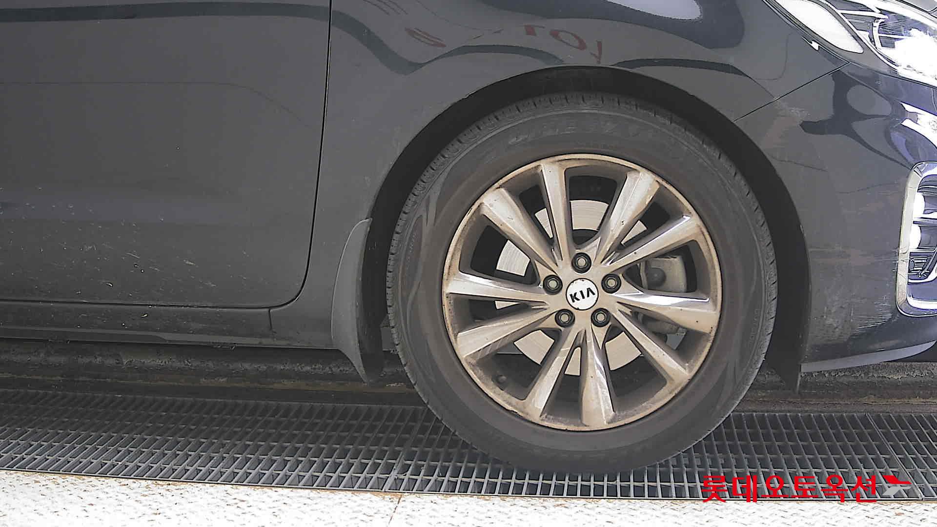 Kia Carnival Limousine id 3441815 из Кореи 23