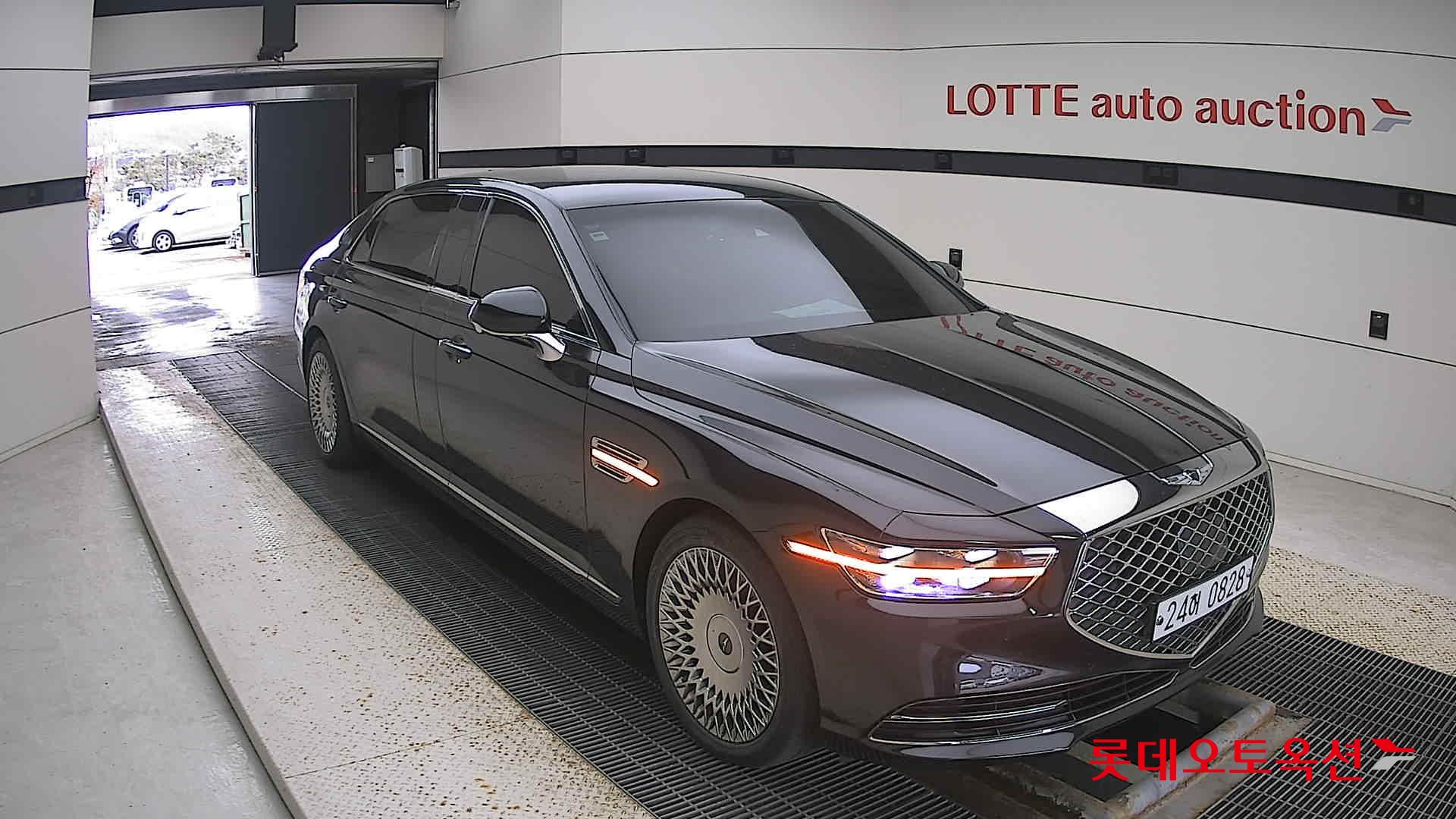 Hyundai G90 LIMOUSINE 2019 Titanium Black из Кореи, фото 2