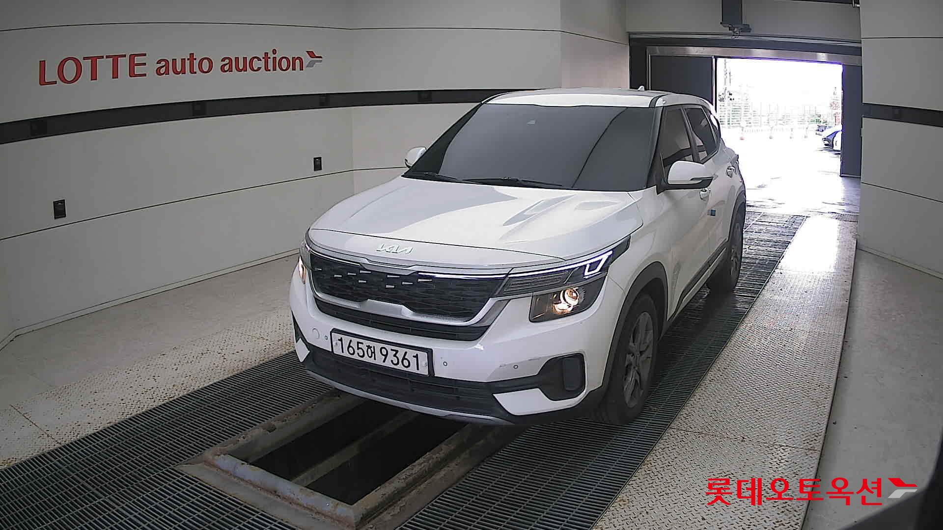 Kia Seltos 2022 Snow White Pearl из Кореи