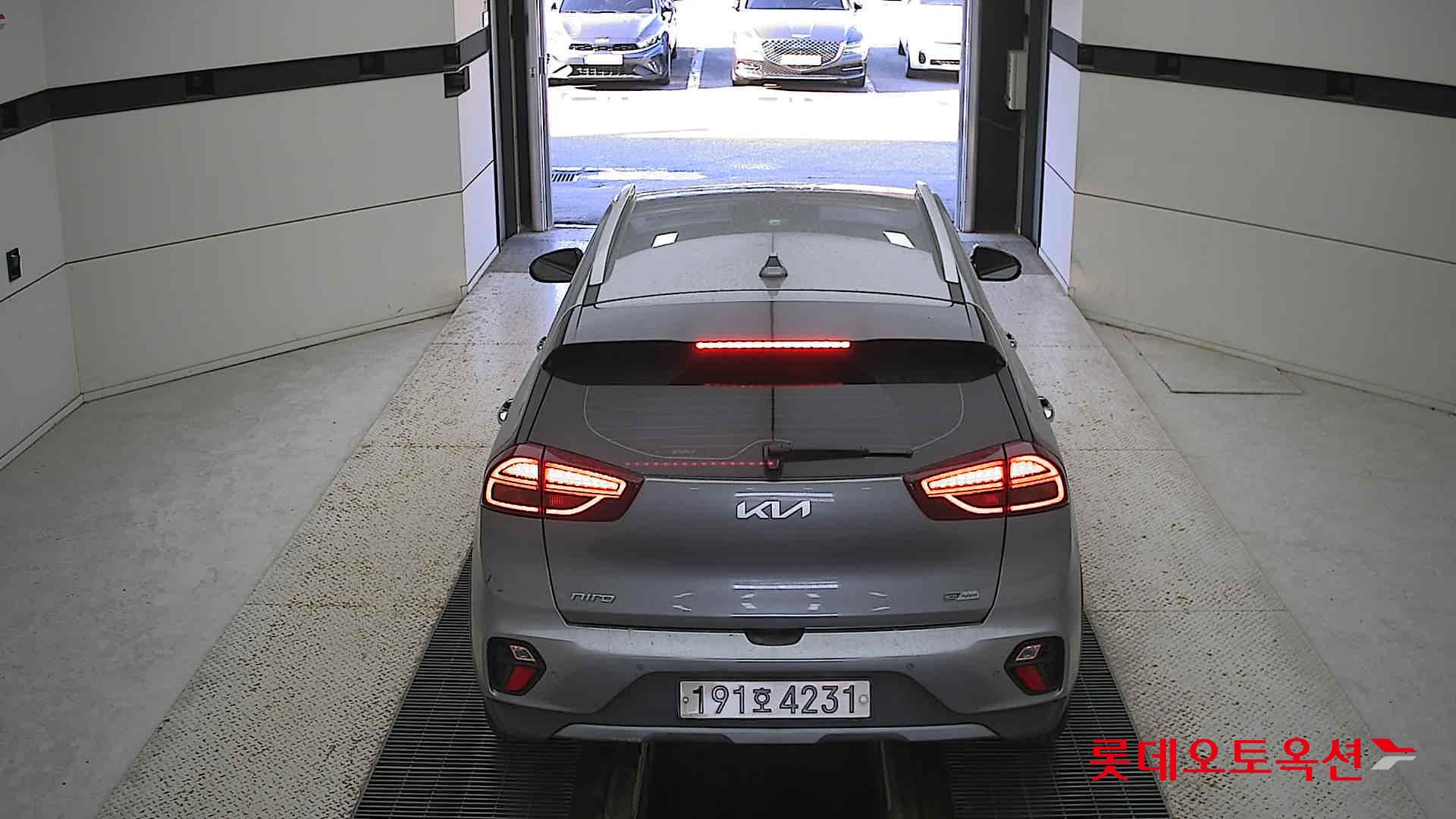 Kia Niro Hybrid 2022 Steelgray из Кореи, фото 5
