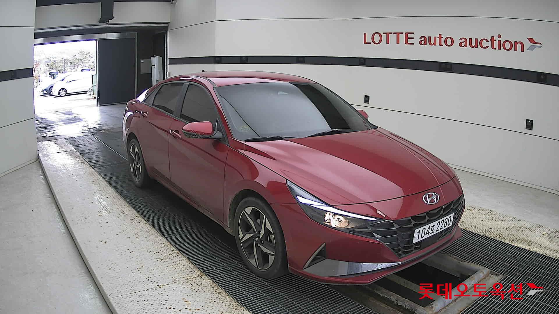 Hyundai Avante 2021 Fire Red из Кореи, фото 2