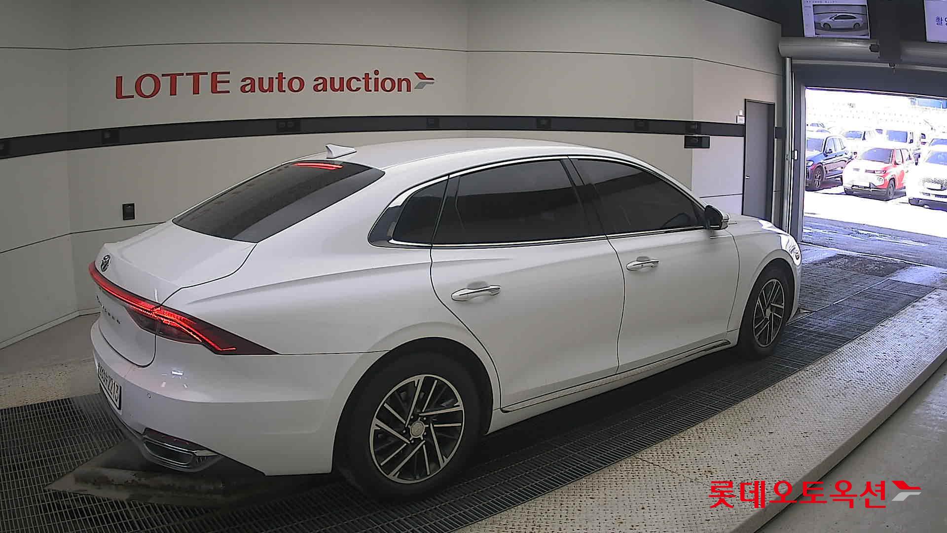 Hyundai Grandeur id 3628774 из Кореи 19