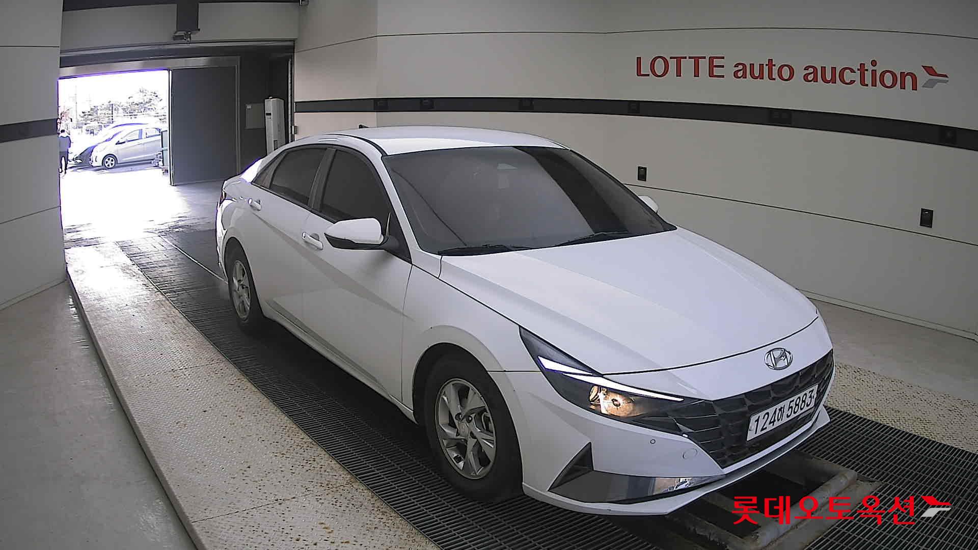 Hyundai Avante 2021 Polar White из Кореи, фото 2