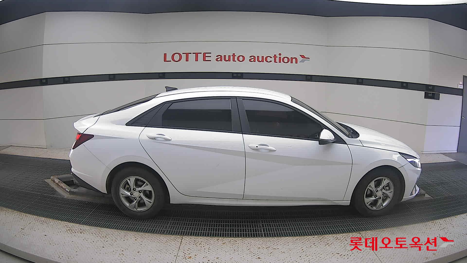 Hyundai Avante 2021 Polar White из Кореи, фото 3