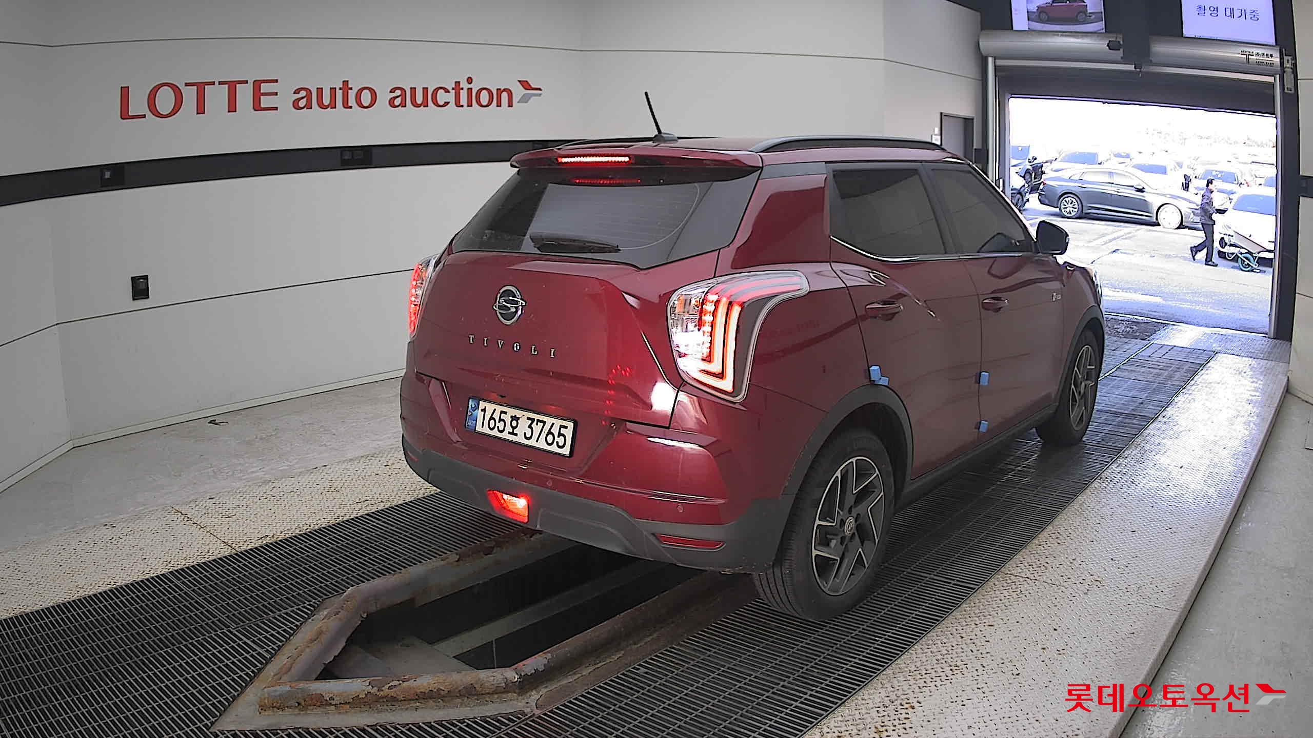 SsangYong Tivoli 2022 Cherry Red из Кореи, фото 4