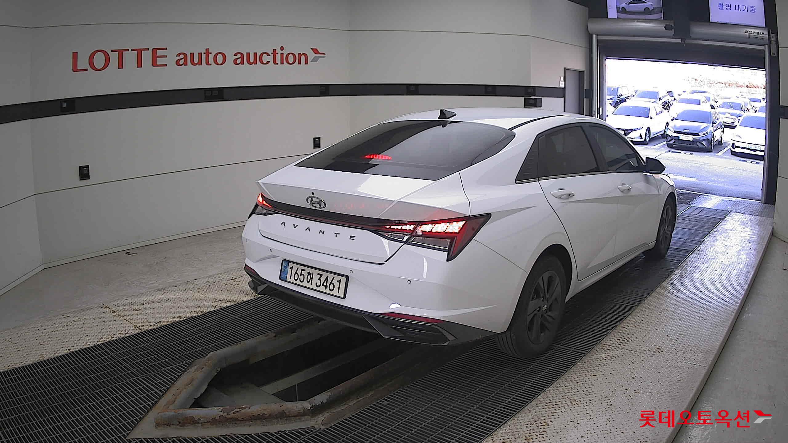 Hyundai Avante 2022 Polar White из Кореи, фото 4