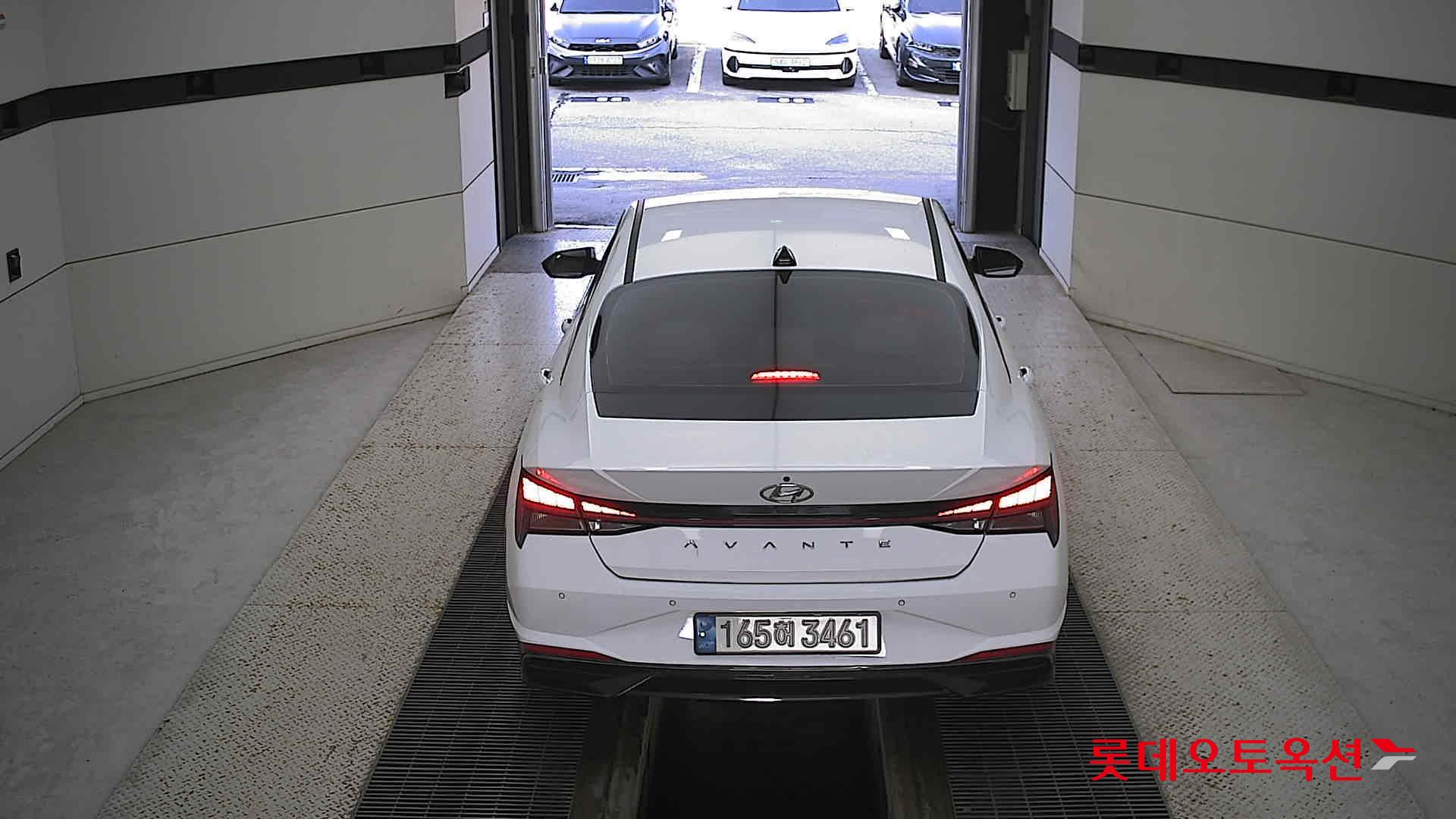 Hyundai Avante 2022 Polar White из Кореи, фото 5