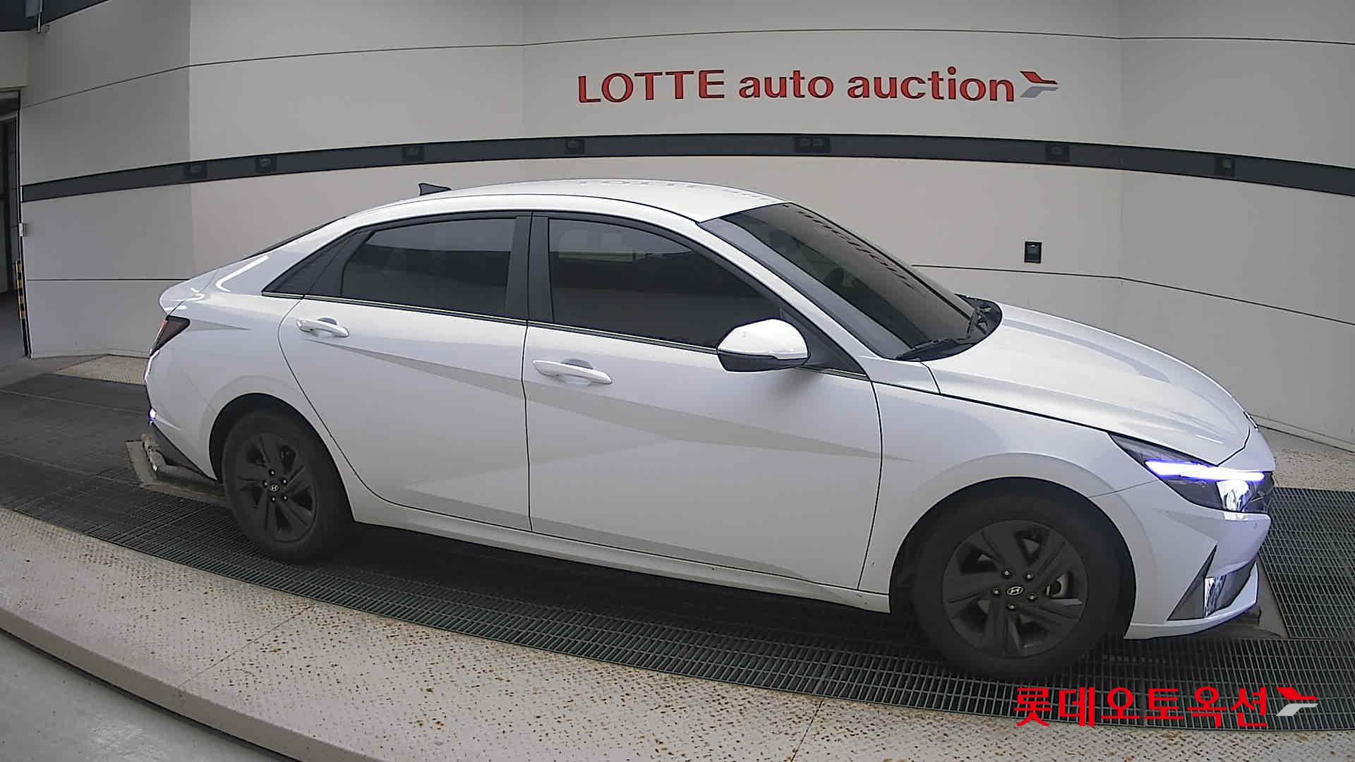 Hyundai Avante id 3436623 из Кореи 17