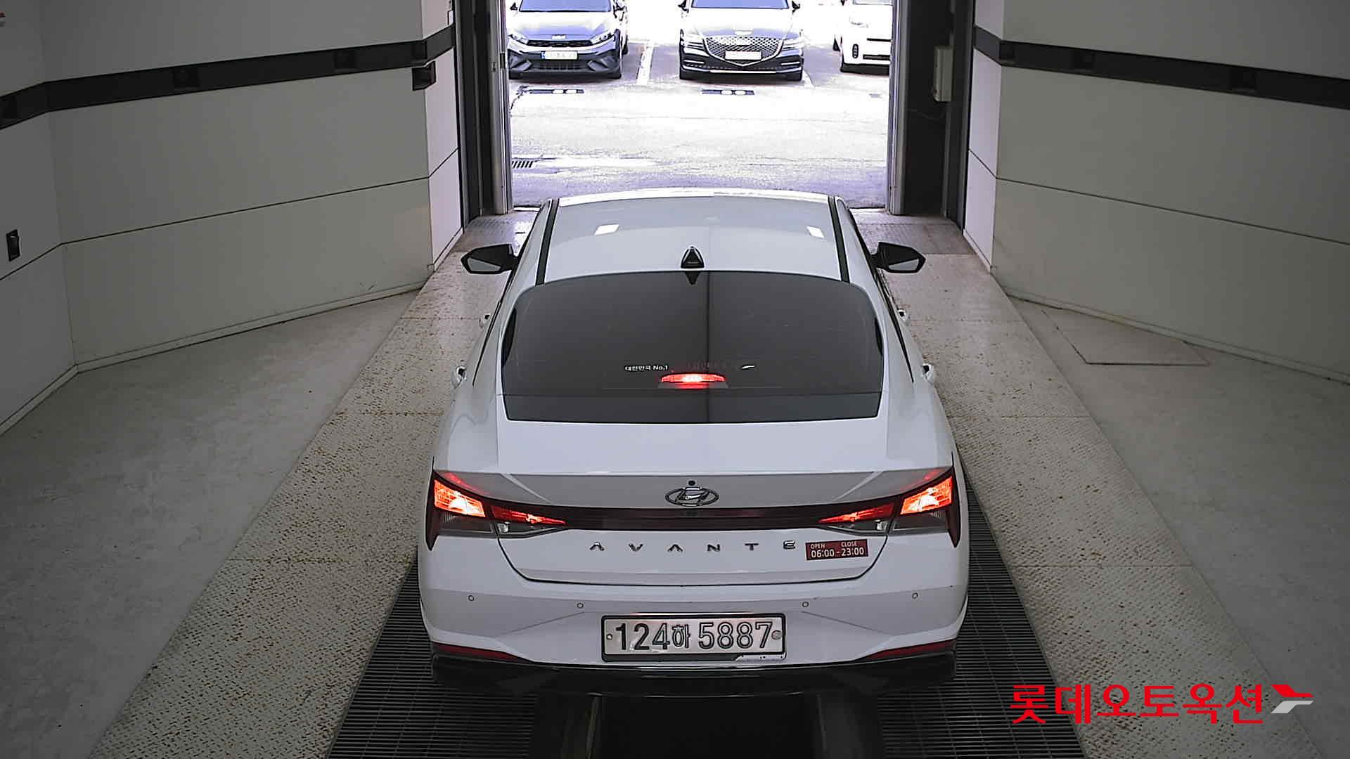 Hyundai Avante 2021 Polar White из Кореи, фото 5