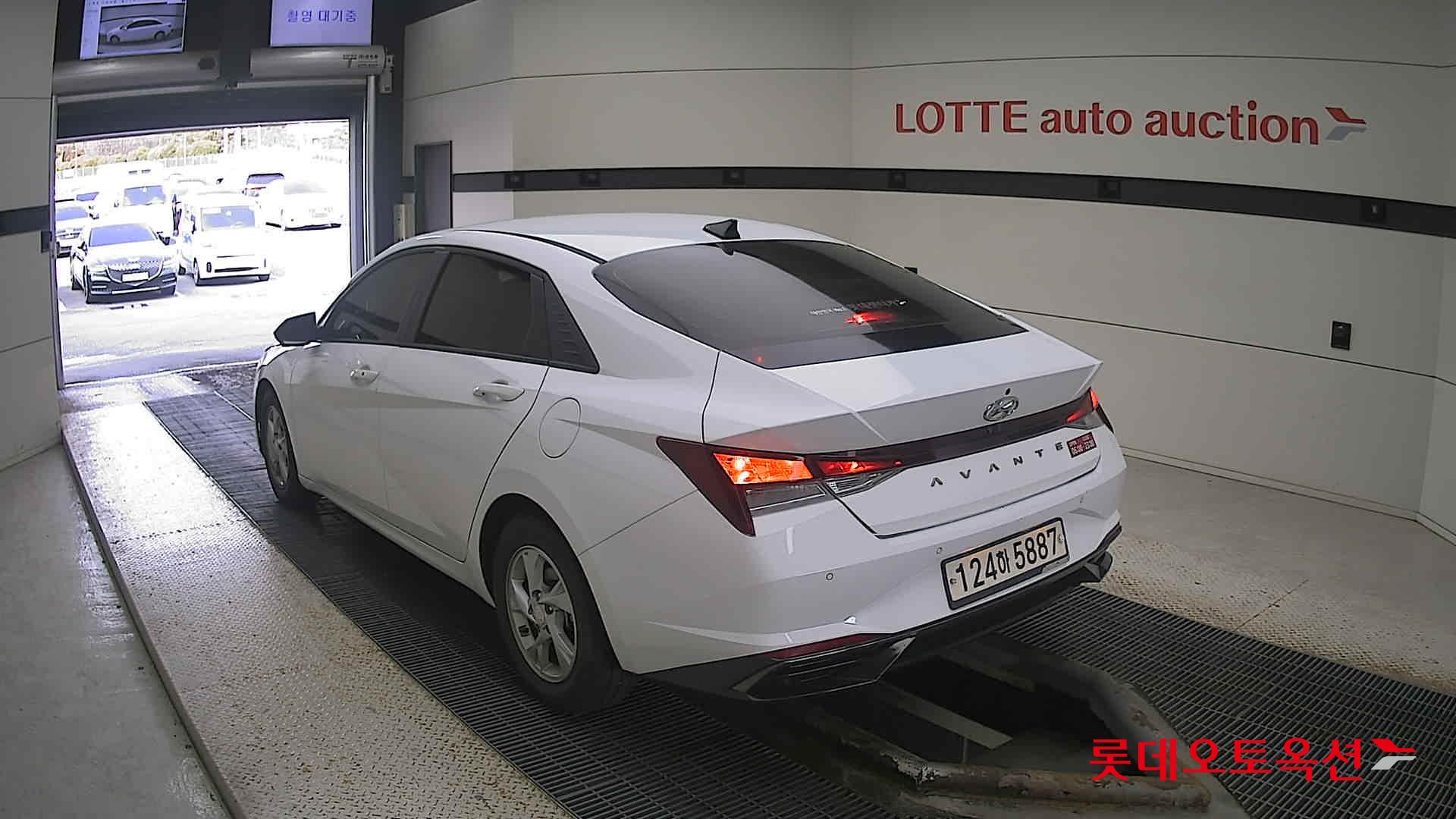 Hyundai Avante 2021 Polar White из Кореи, фото 6
