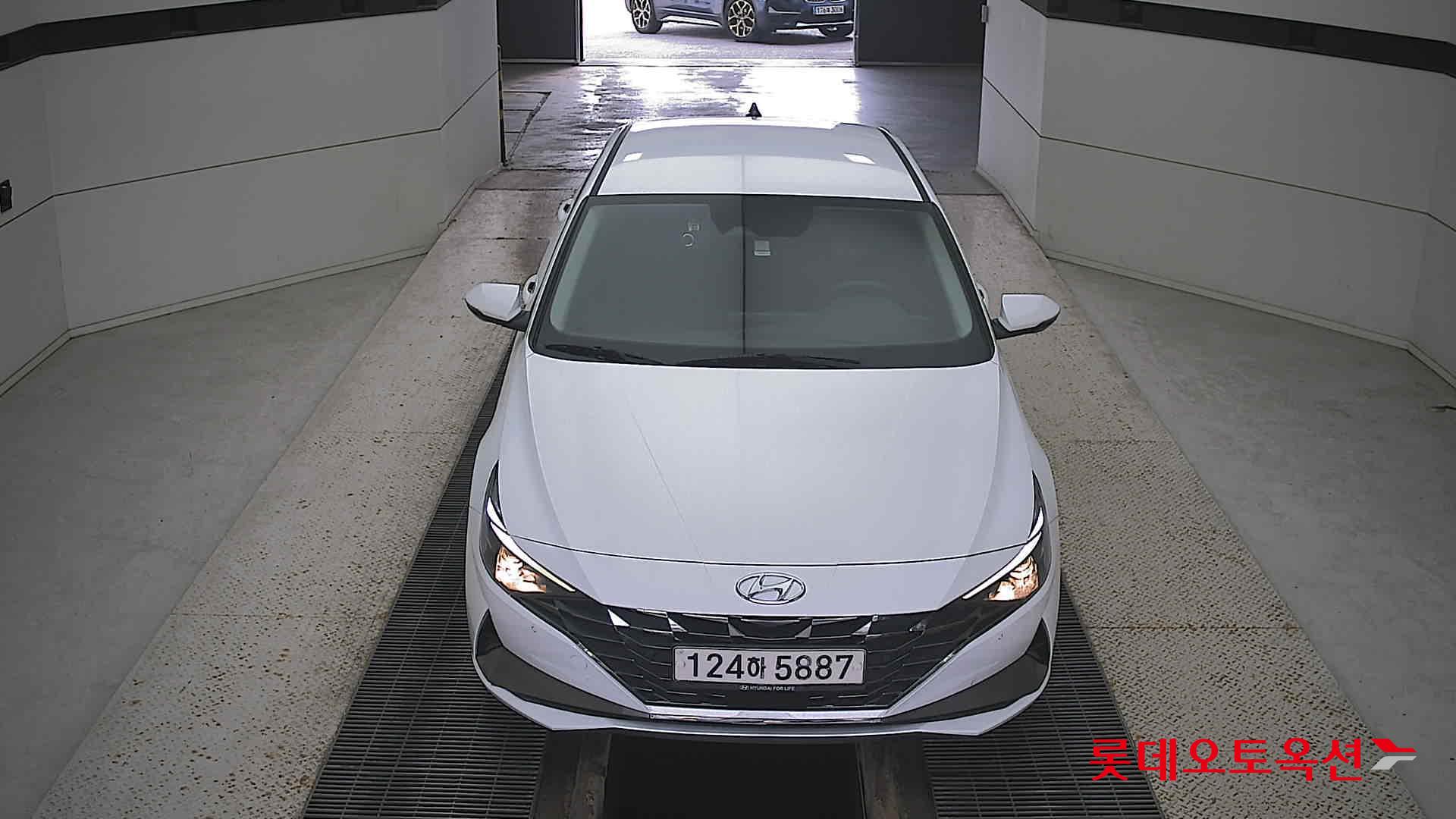 Hyundai Avante id 3441747 из Кореи 8