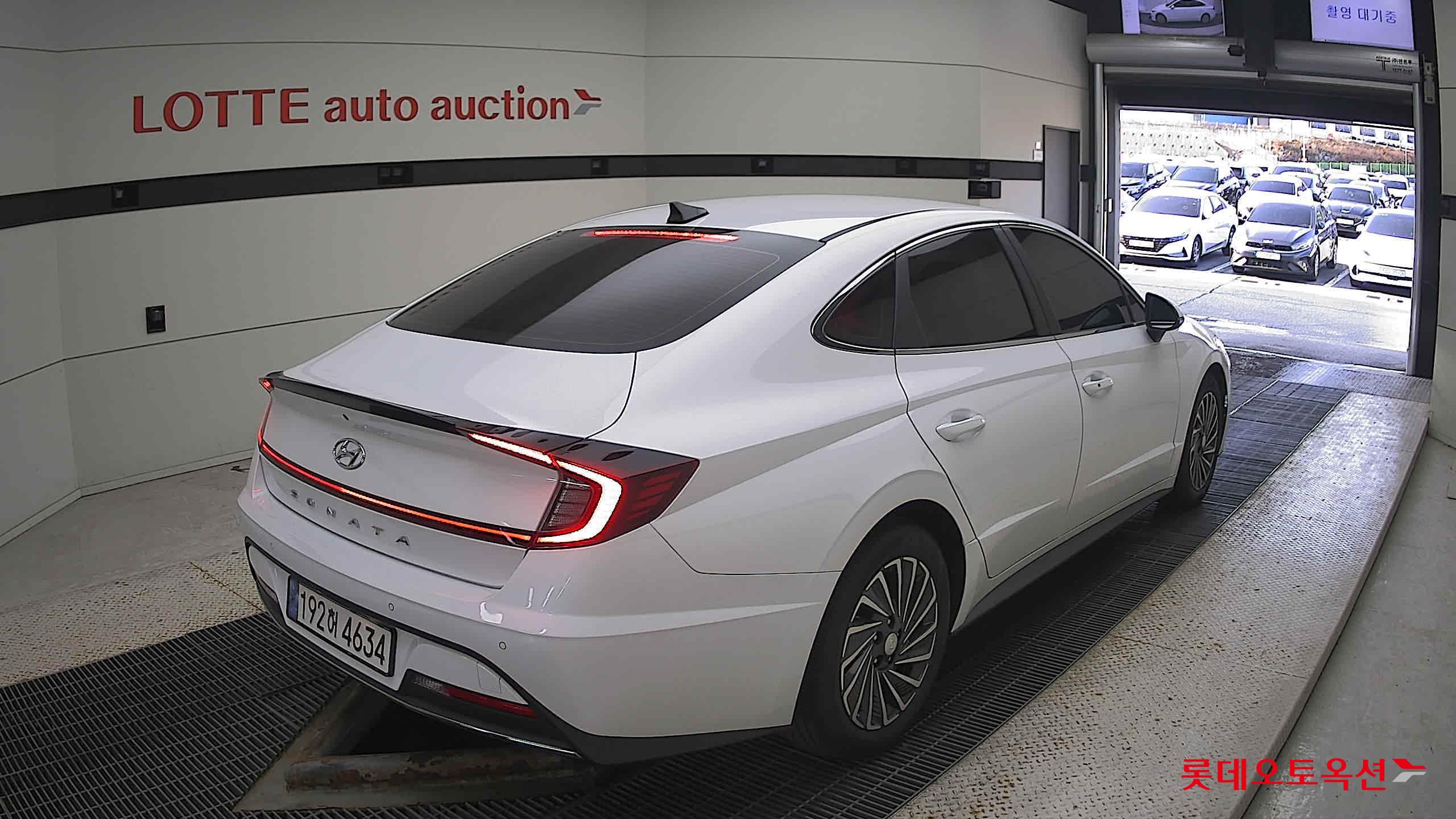 Hyundai Sonata Hybrid 2023 Serenity White Pearl (Optional addition) из Кореи, фото 4