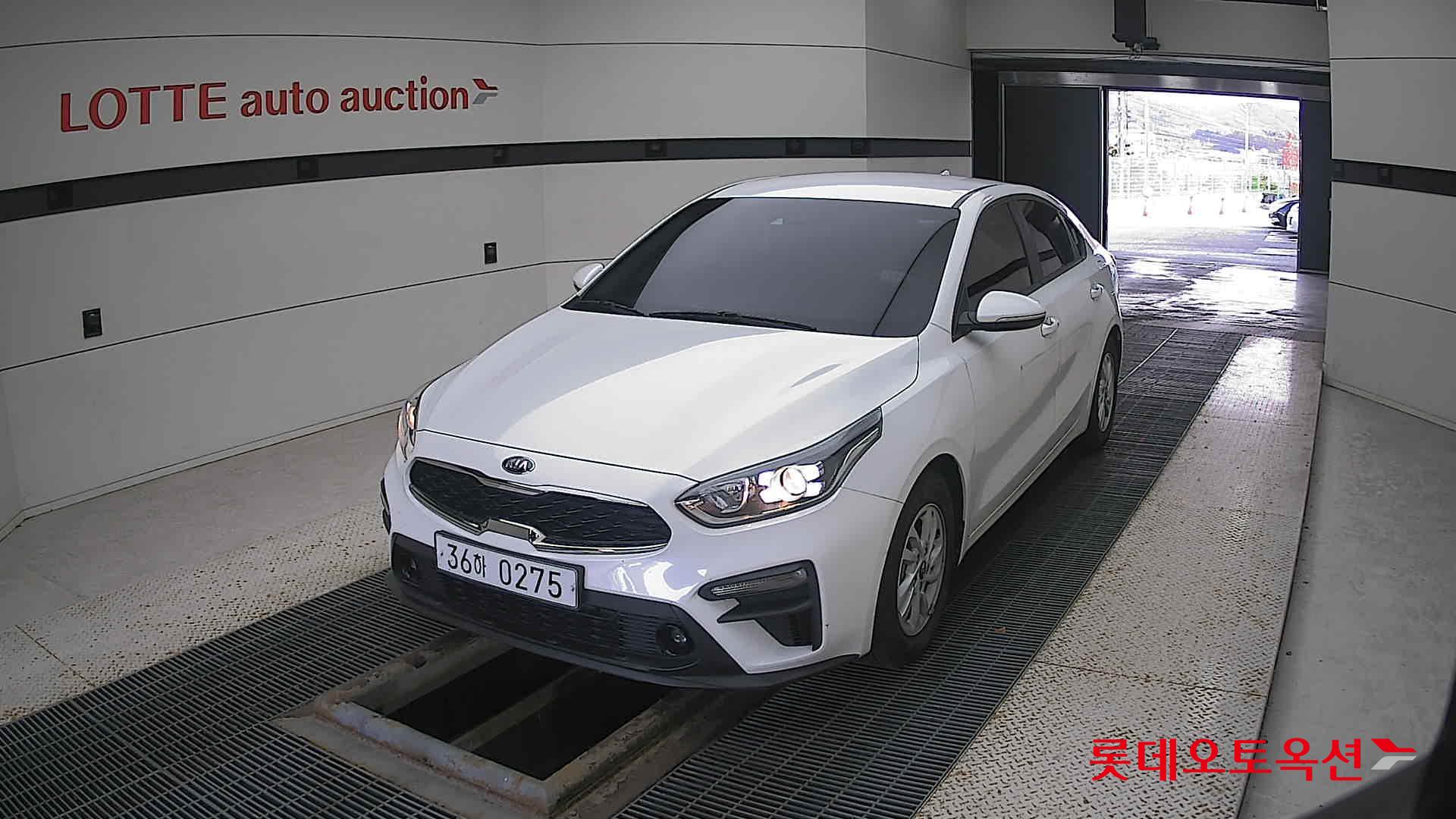 Kia K3 2020 Snow White Pearl из Кореи