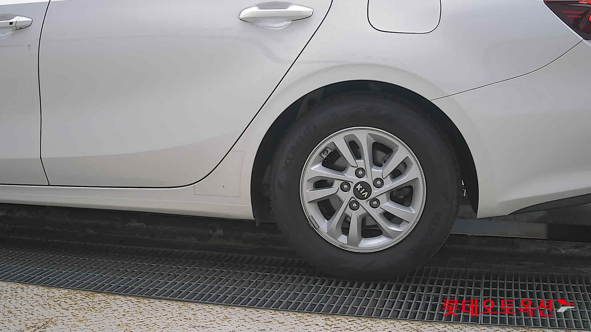 Kia K3 id 3436641 из Кореи 22