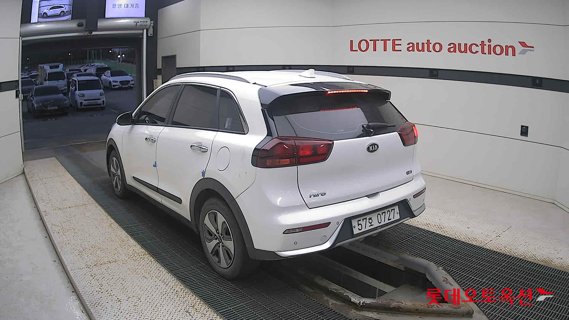 Kia Niro Hybrid 2019 Snow White Pearl (optional) из Кореи, фото 6