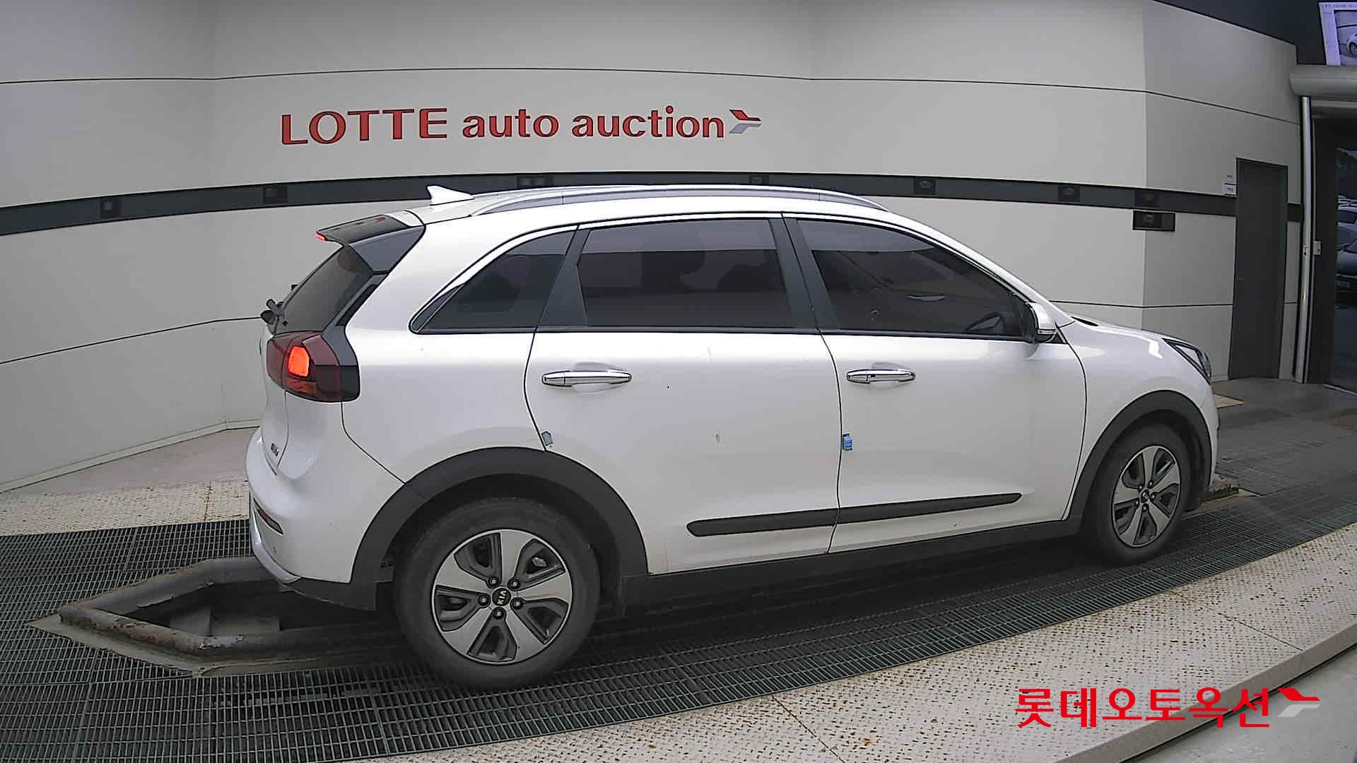 Kia Niro Hybrid id 3441817 из Кореи 18