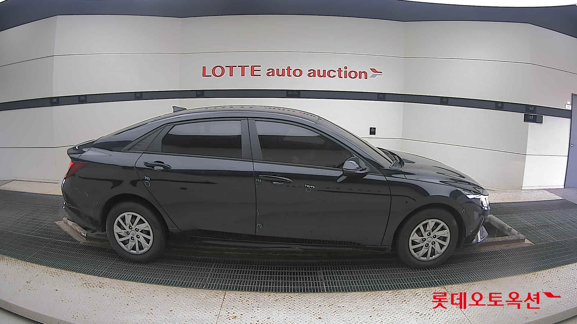 Hyundai Avante 2021 Черный из Кореи, фото 3