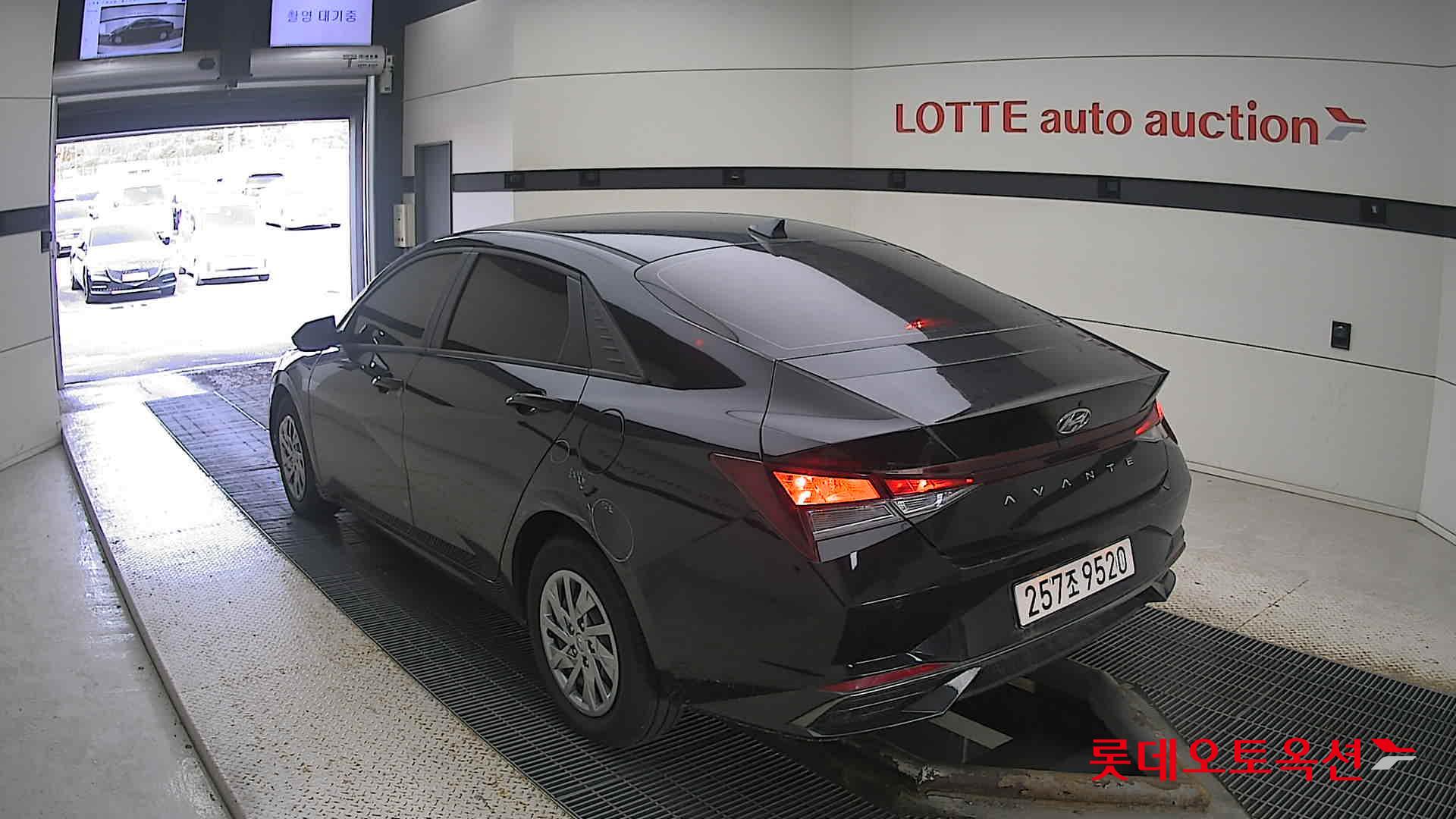 Hyundai Avante 2021 Черный из Кореи, фото 6