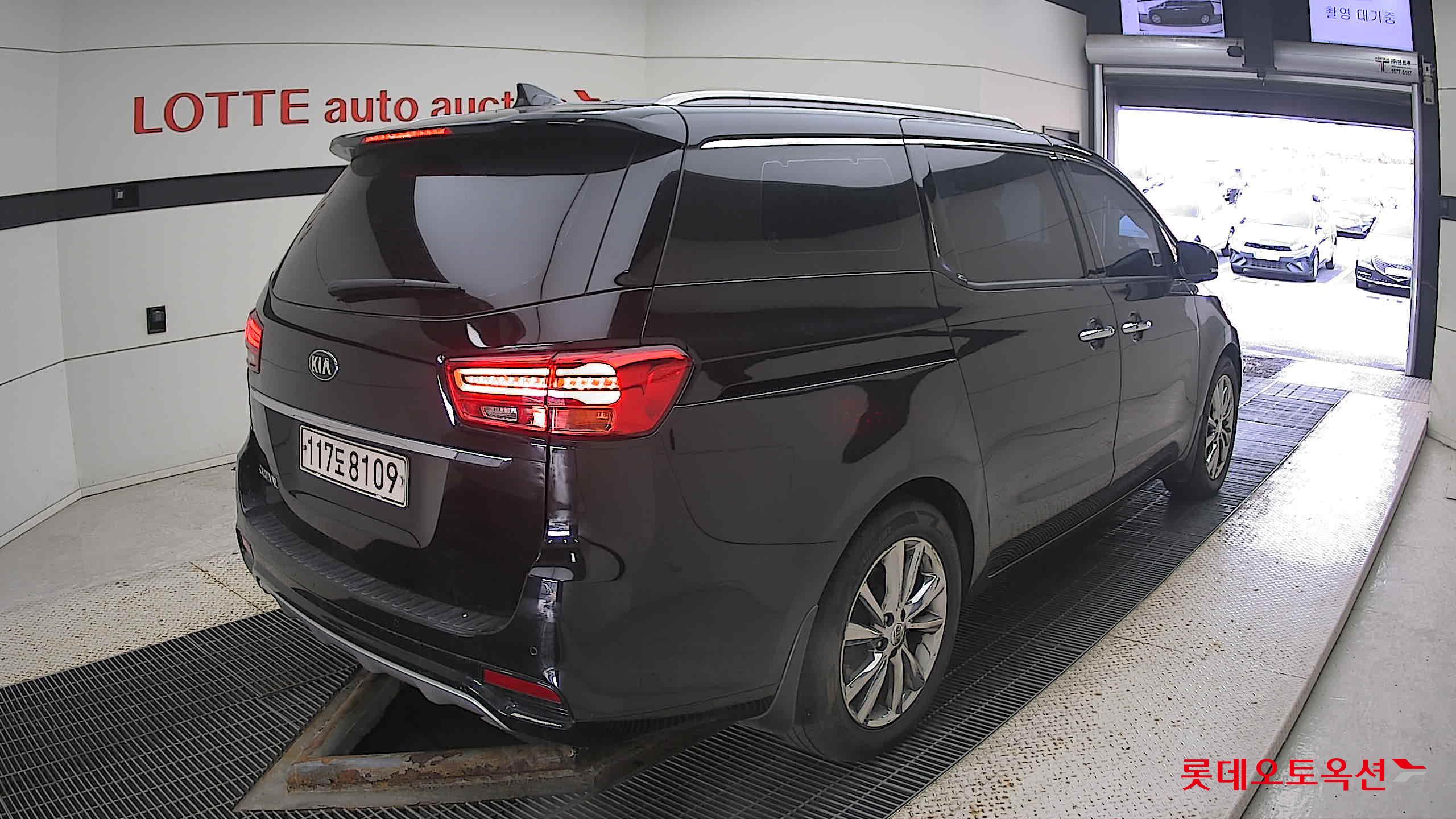 Kia Carnival 2019 Черный из Кореи, фото 4