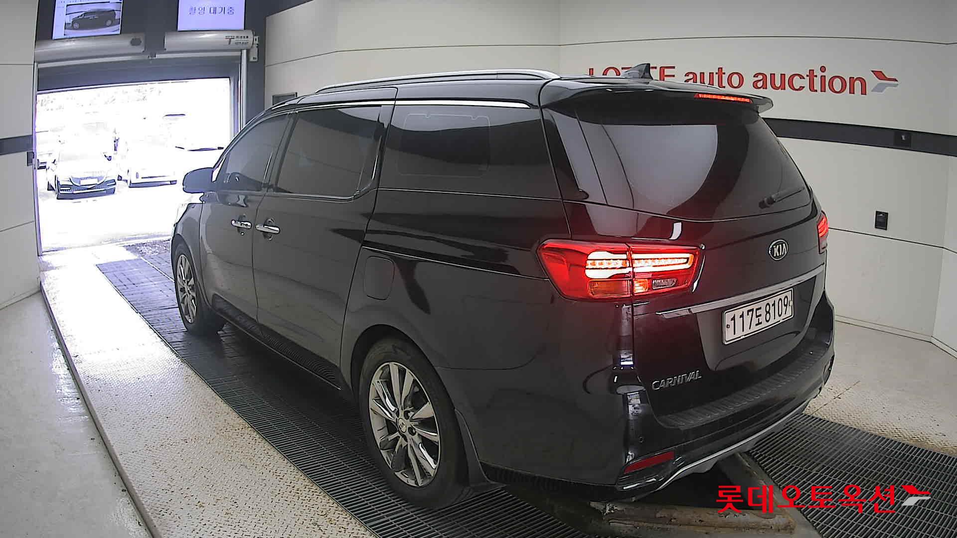 Kia Carnival 2019 Черный из Кореи, фото 6