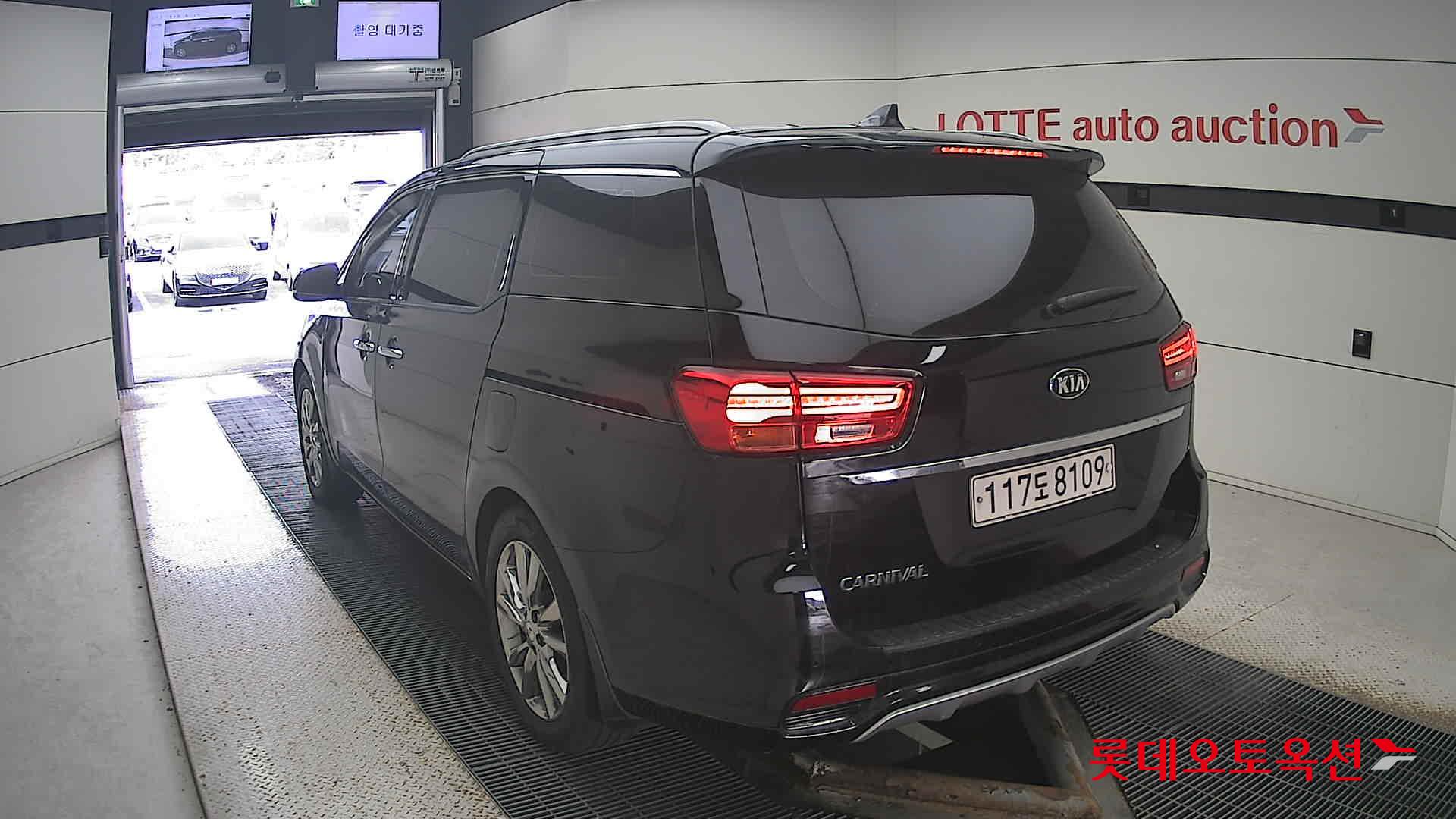 Kia Carnival id 3441786 из Кореи 9