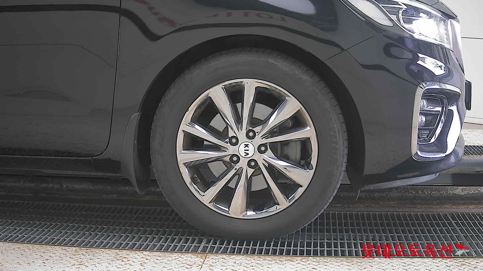 Kia Carnival id 3441786 из Кореи 23