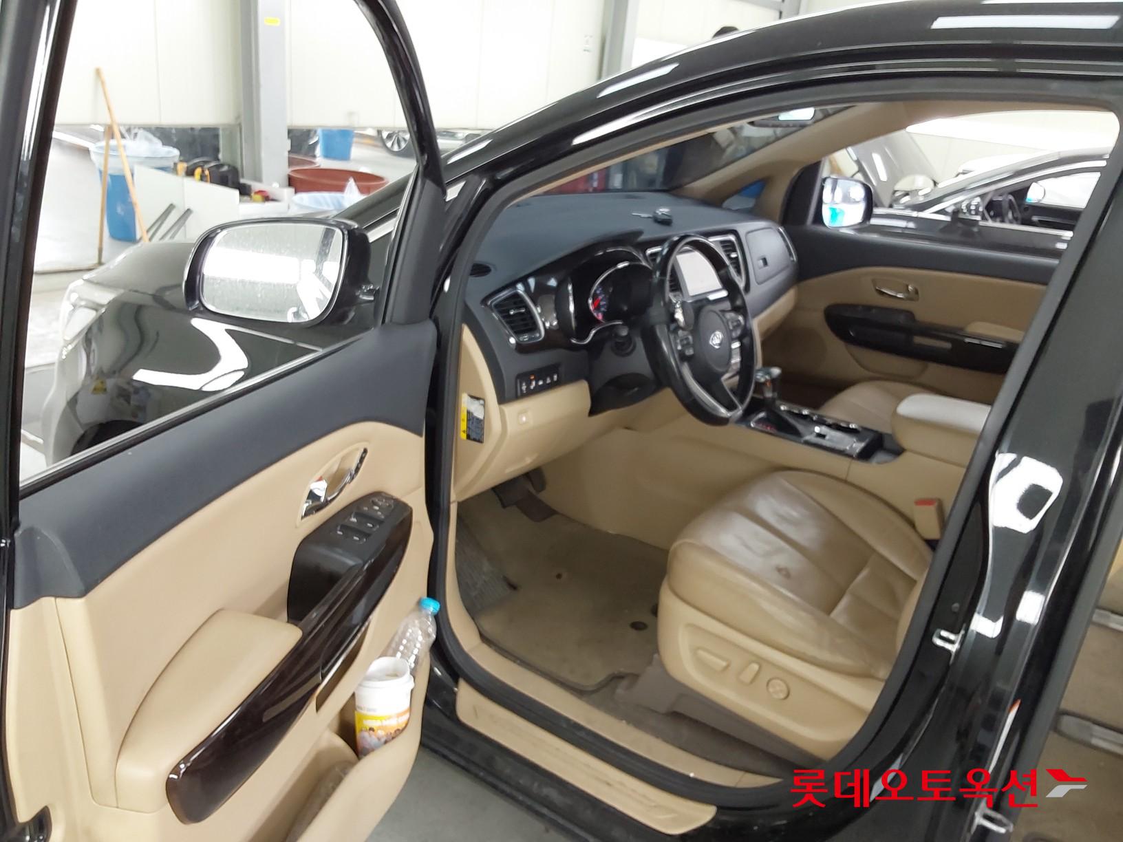 Kia Carnival id 3441786 из Кореи 35