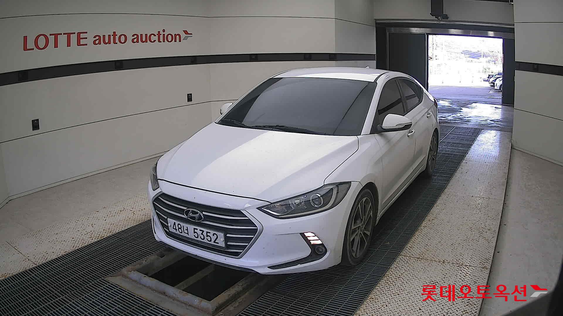 Hyundai Avante 2018 Белый из Кореи