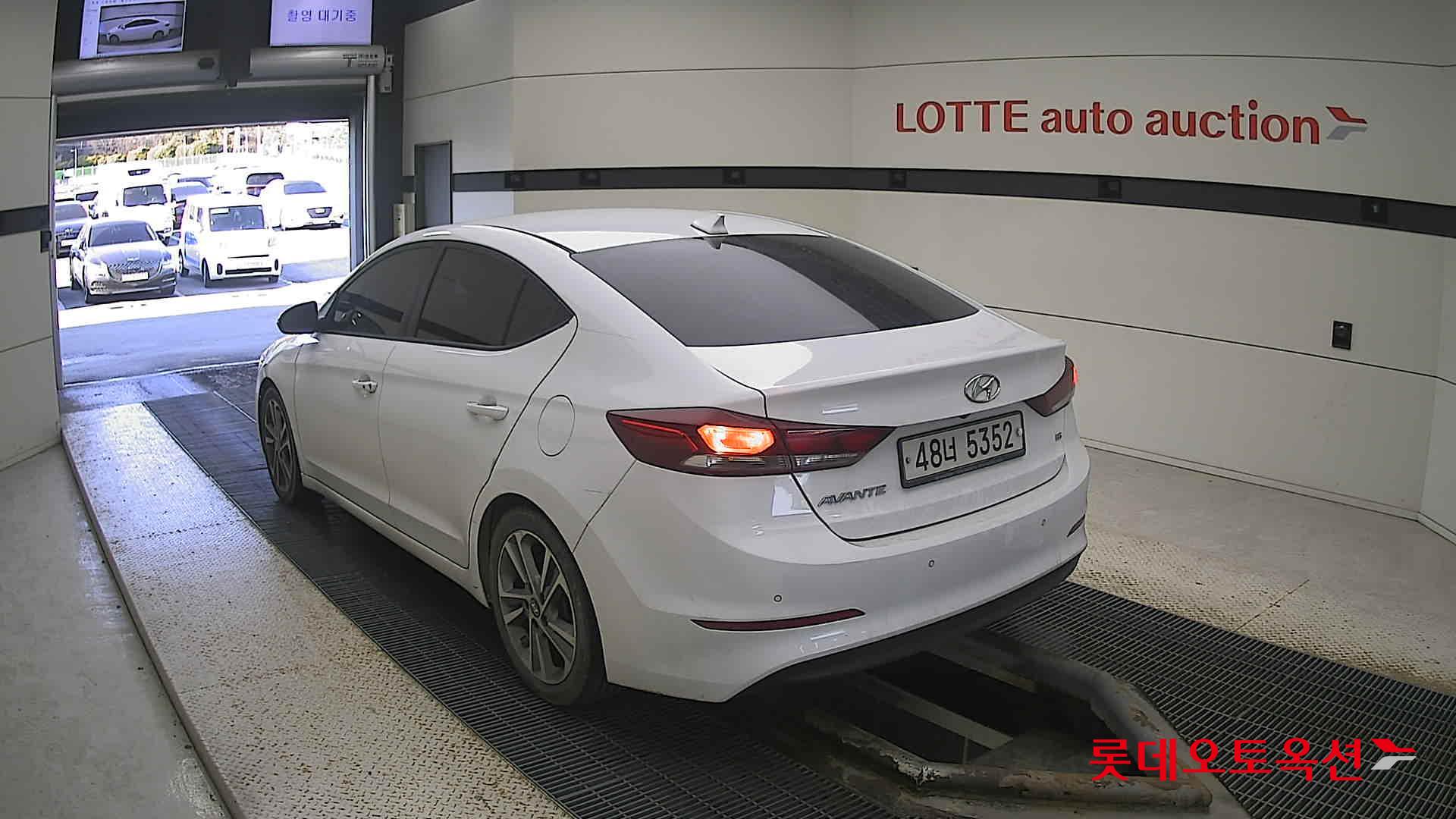 Hyundai Avante 2018 Белый из Кореи, фото 6