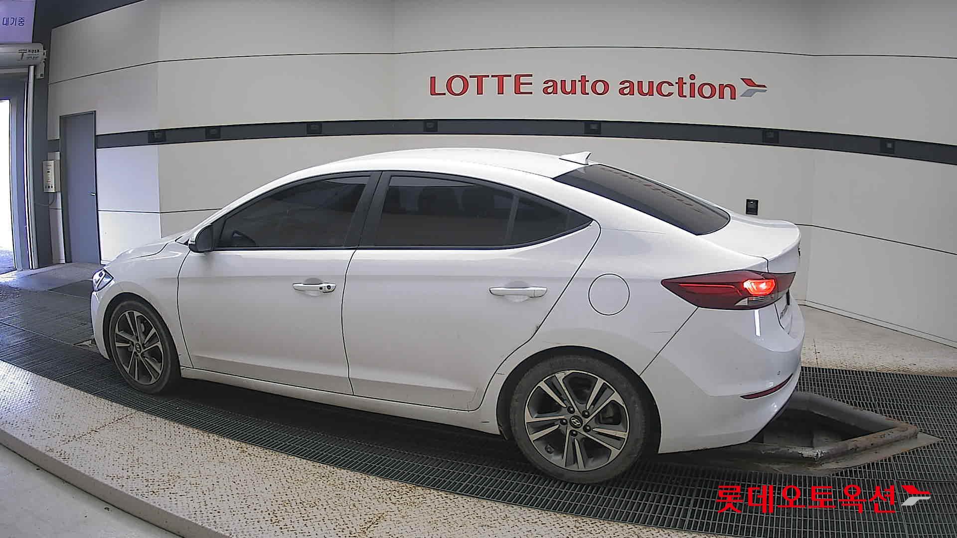 Hyundai Avante id 3446674 из Кореи 11