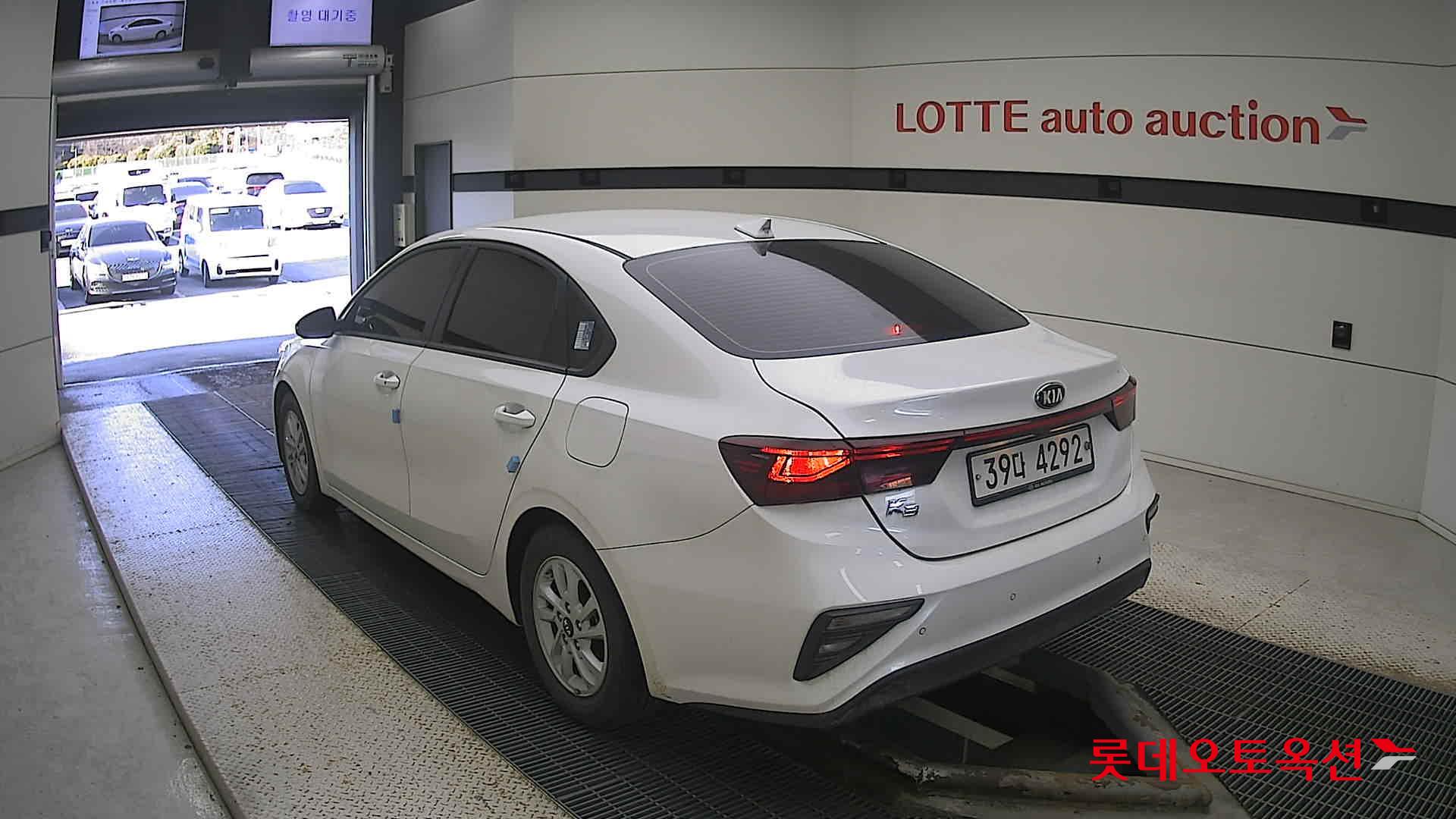 Kia K3 2019 Белый из Кореи, фото 6