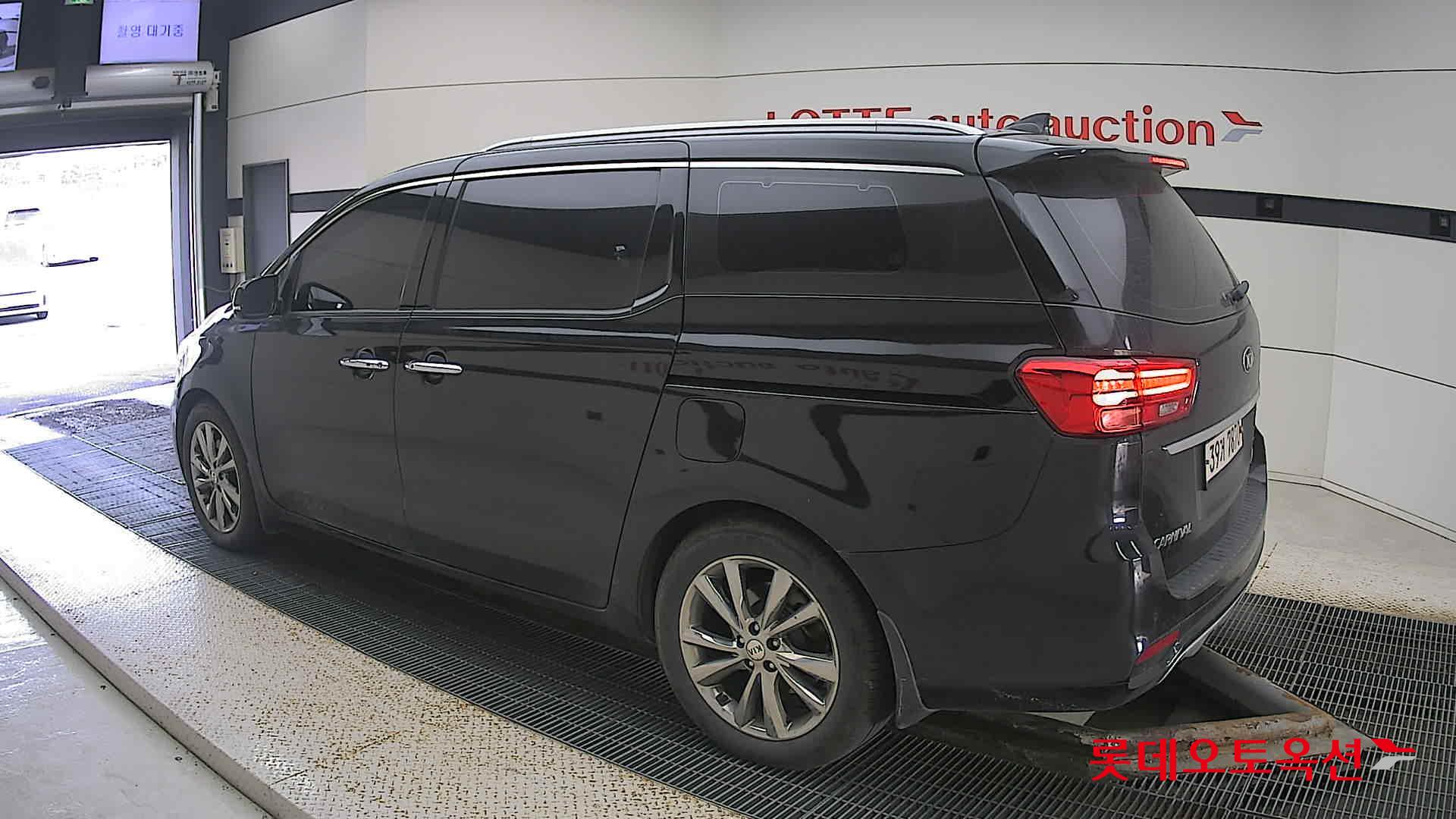 Kia Carnival Limousine id 3441804 из Кореи 10